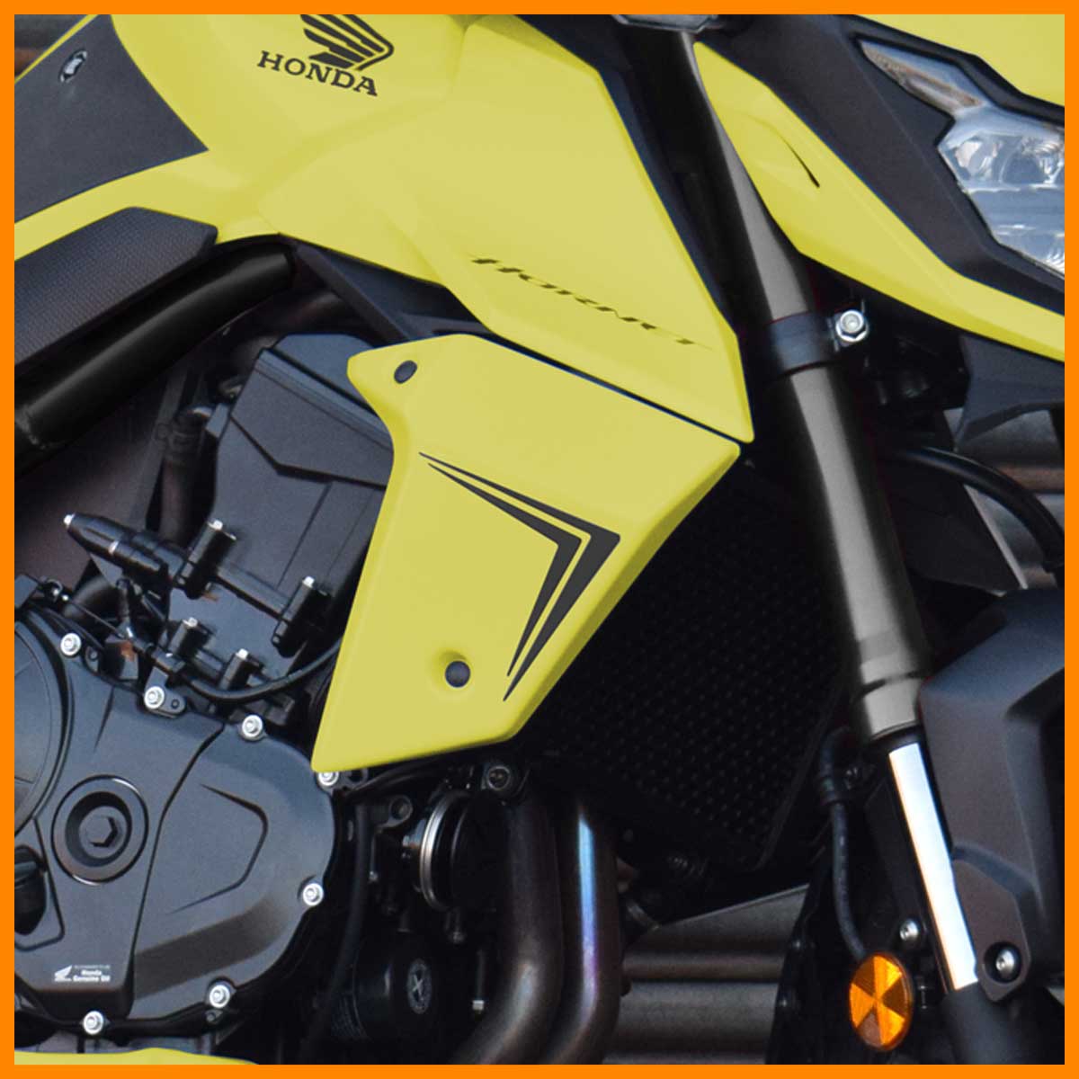 Radiator Cheeks For The Honda CB750 Hornet!