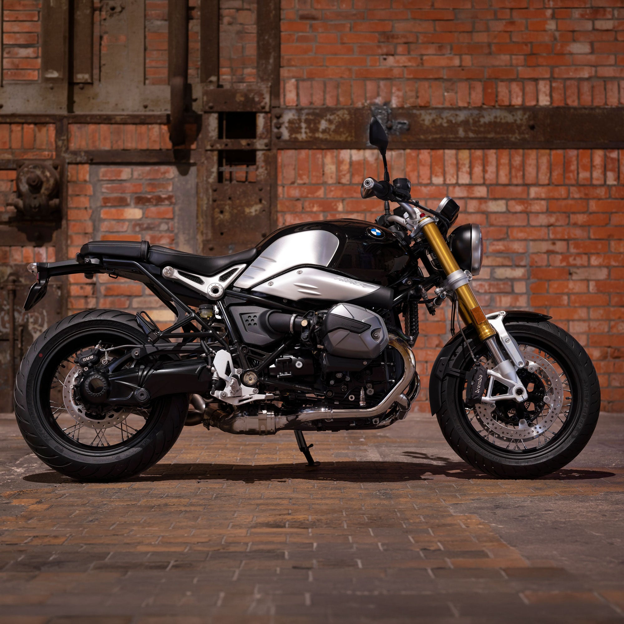 Pyramid Extenda Fenda EXTRA | Matte Black | BMW R nineT 2013>2023 - Pyramid Motorcycle Accessories