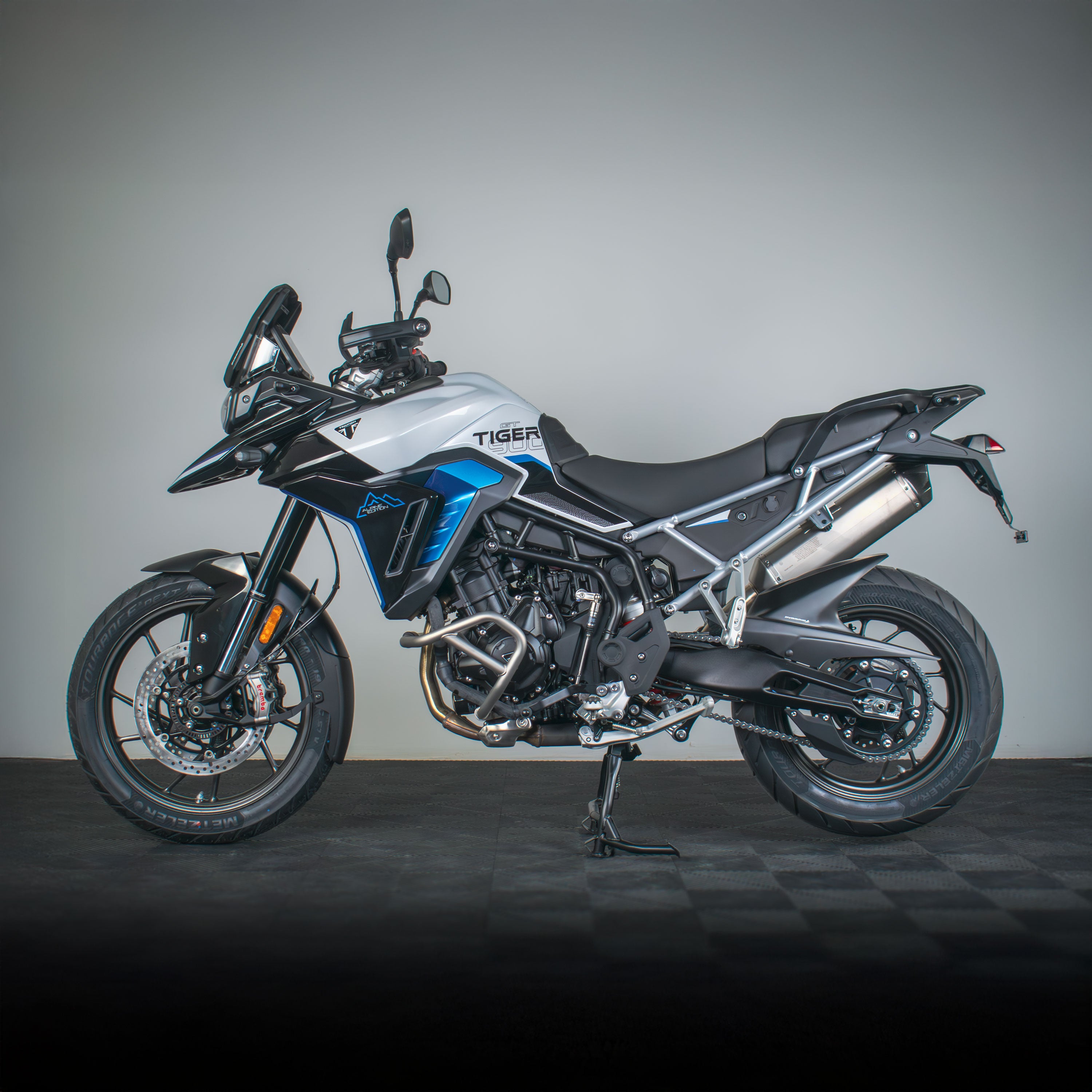 Pyramid Fly Screen | Matte Black | Triumph Tiger 850/900 2020>Current - Pyramid Motorcycle Accessories