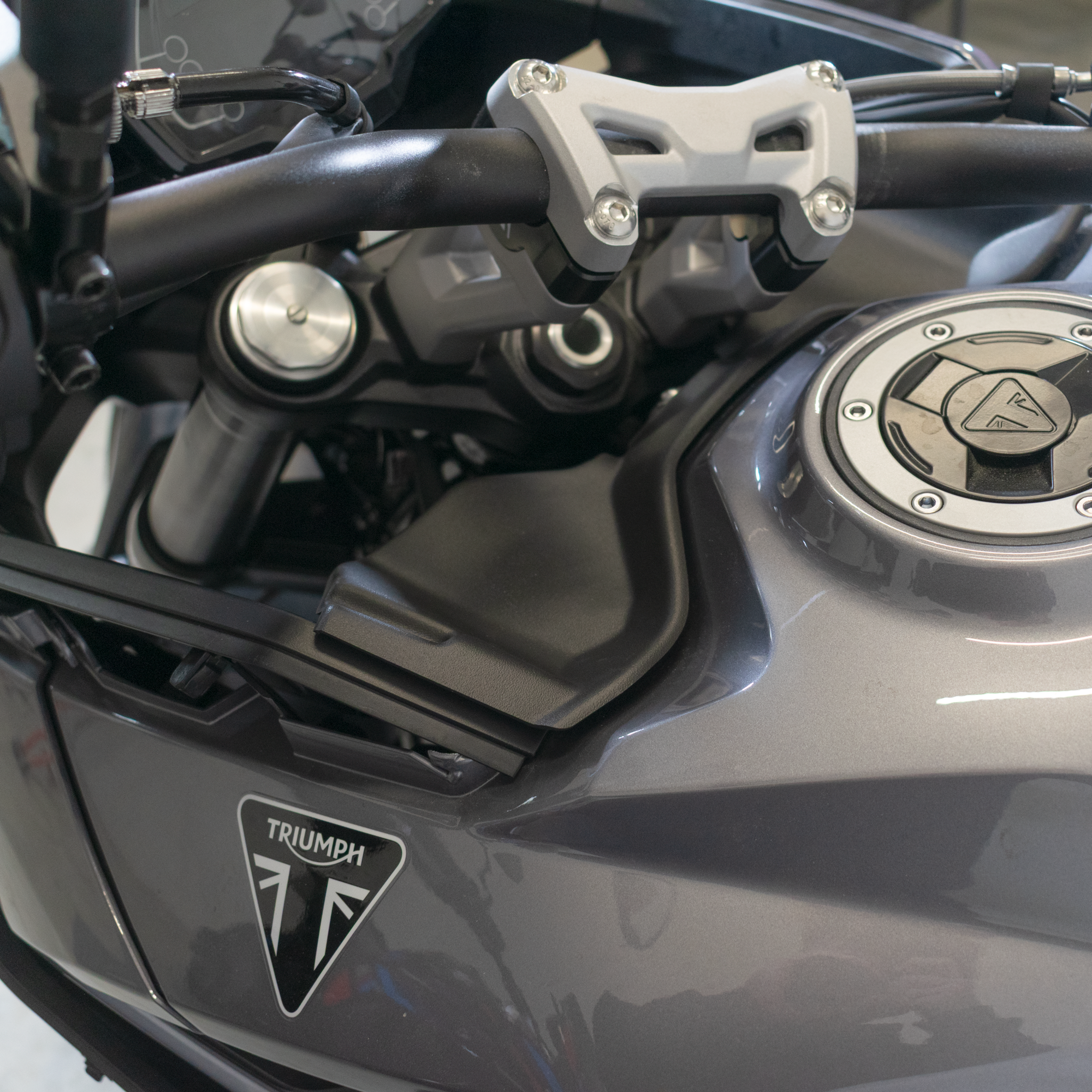 Pyramid Wind Deflector | Matte Black | Yamaha Tracer 7 2025>Current - Pyramid Motorcycle Accessories