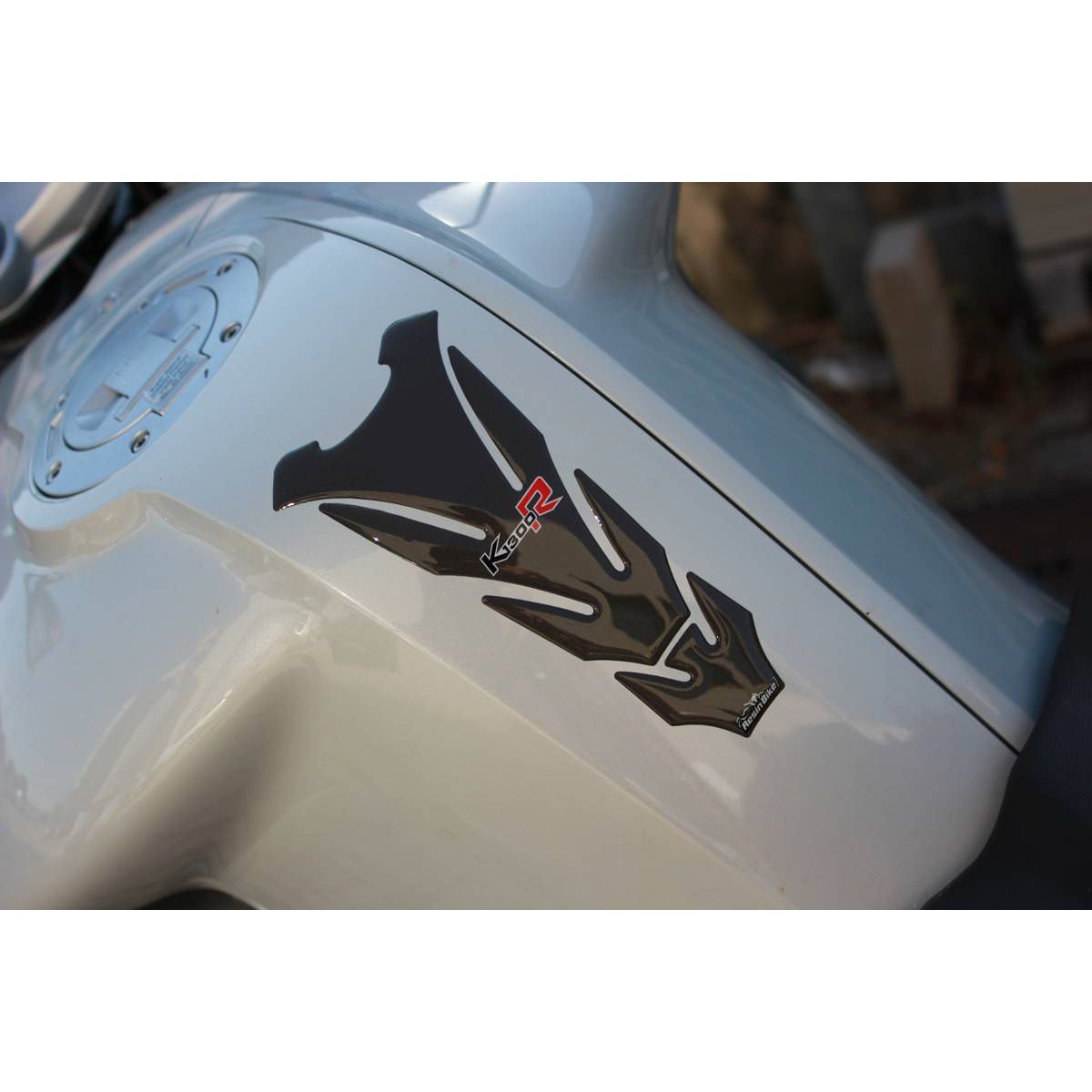 Resin Bike 3D Motorcycle Stickers - Tank Pad | BMW K 1300 R 2009>2016 - Pyramid Motorcycle Accessories