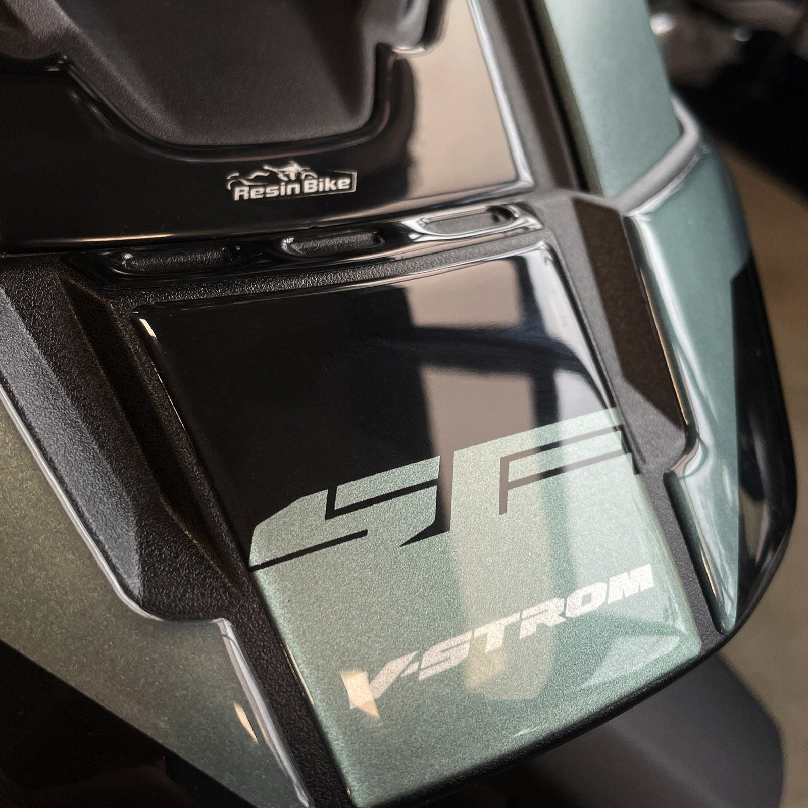 Resin Bike 3D Motorcycle Stickers - Beak | Suzuki V-Strom 800SE 2023>2024 RB-1000695800007 - Pyramid Motorcycle Accessories