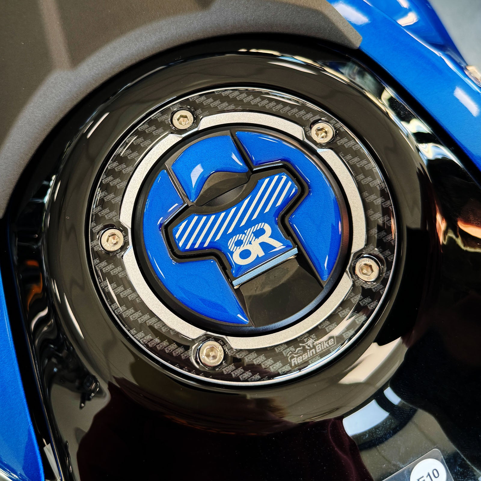 Resin Bike 3D Motorcycle Stickers - Fuel Cap | Suzuki GSX-8R 2024>2026 - Pyramid Motorcycle Accessories
