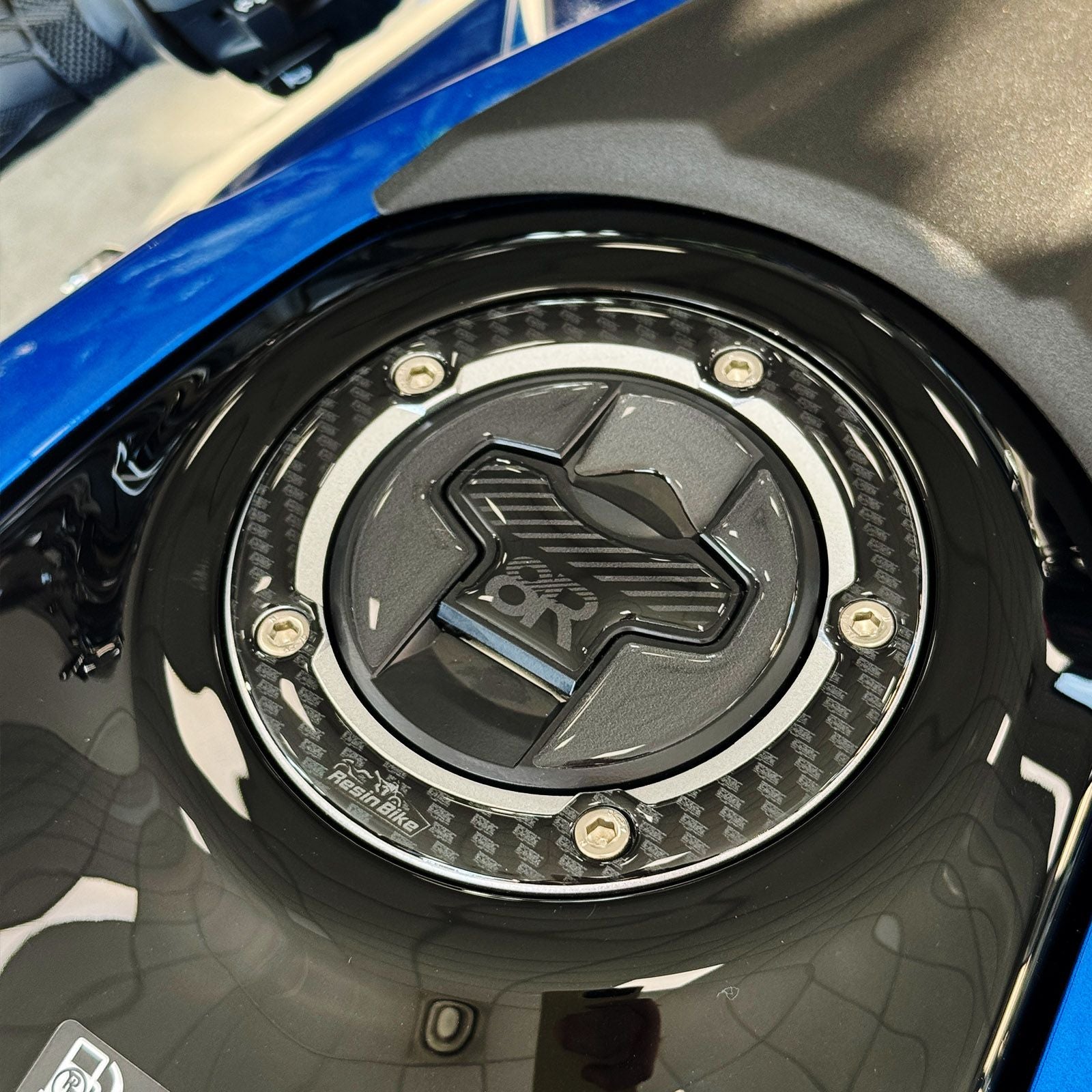 Resin Bike 3D Motorcycle Stickers - Fuel Cap | Suzuki GSX-8R 2024>2025 - Pyramid Motorcycle Accessories