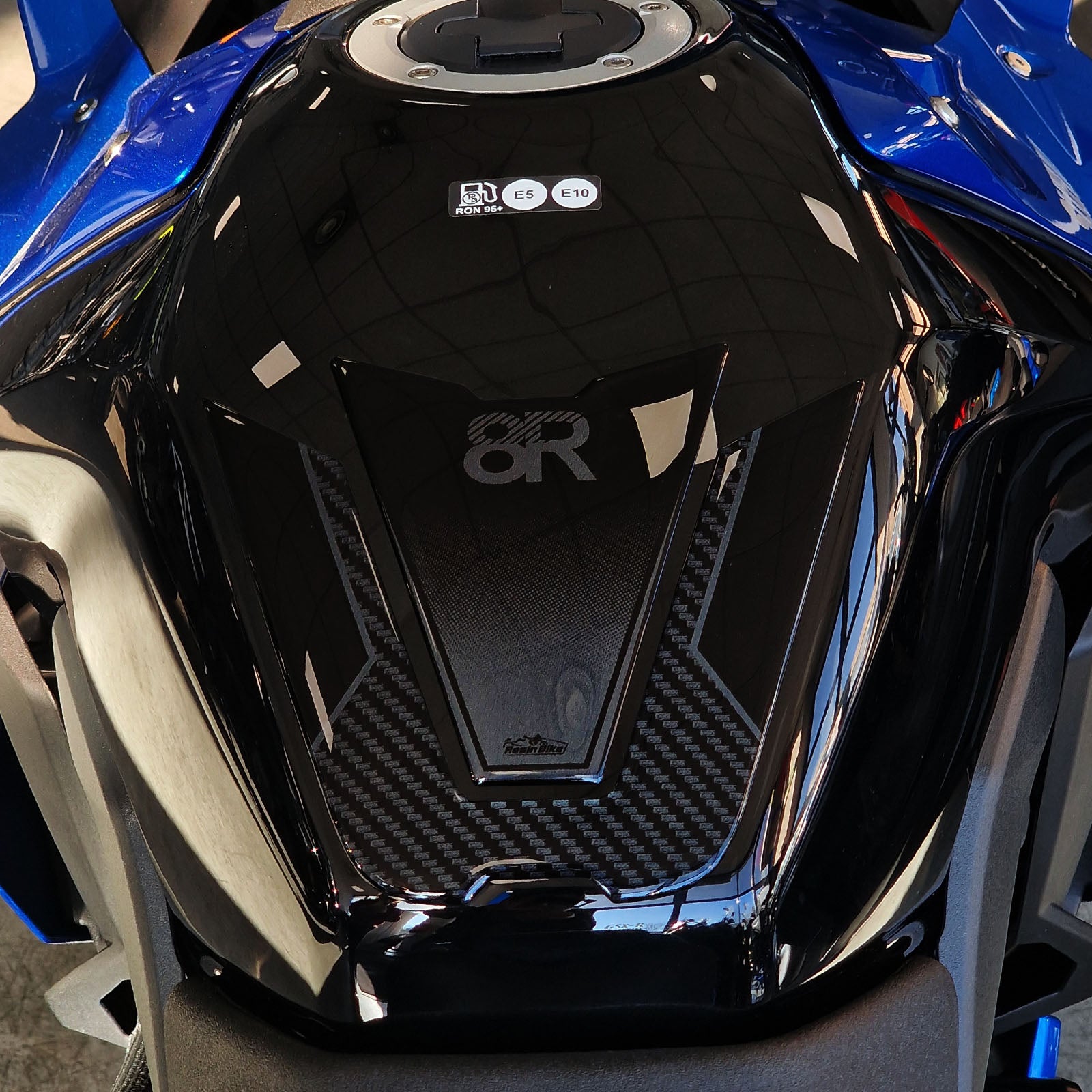 Resin Bike 3D Motorcycle Stickers - Tank Pad | Suzuki GSX-8R 2024>2026 - Pyramid Motorcycle Accessories