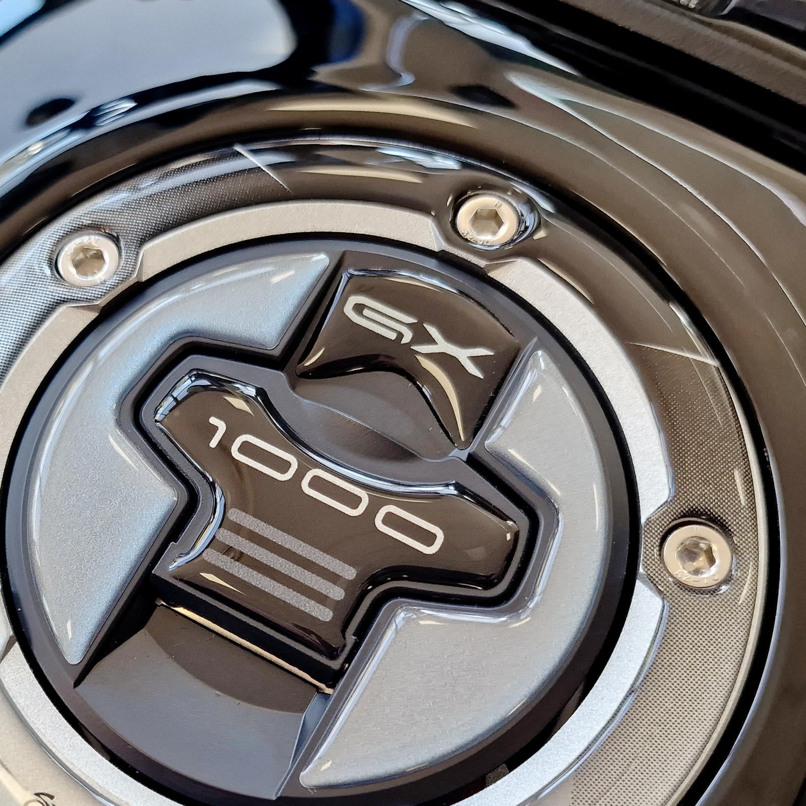 Resin Bike 3D Motorcycle Stickers - Fuel Cap | Suzuki GSX-S1000 GX 2024>2026 - Pyramid Motorcycle Accessories