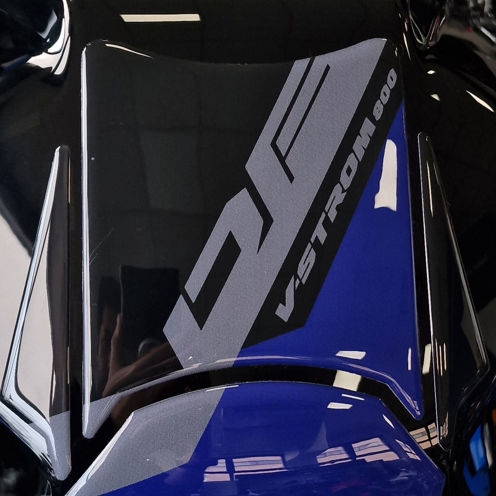 Resin Bike 3D Motorcycle Stickers - Tank Pad | Suzuki V-Strom 800DE 2023>2024 RB-1000701700000 - Pyramid Motorcycle Accessories