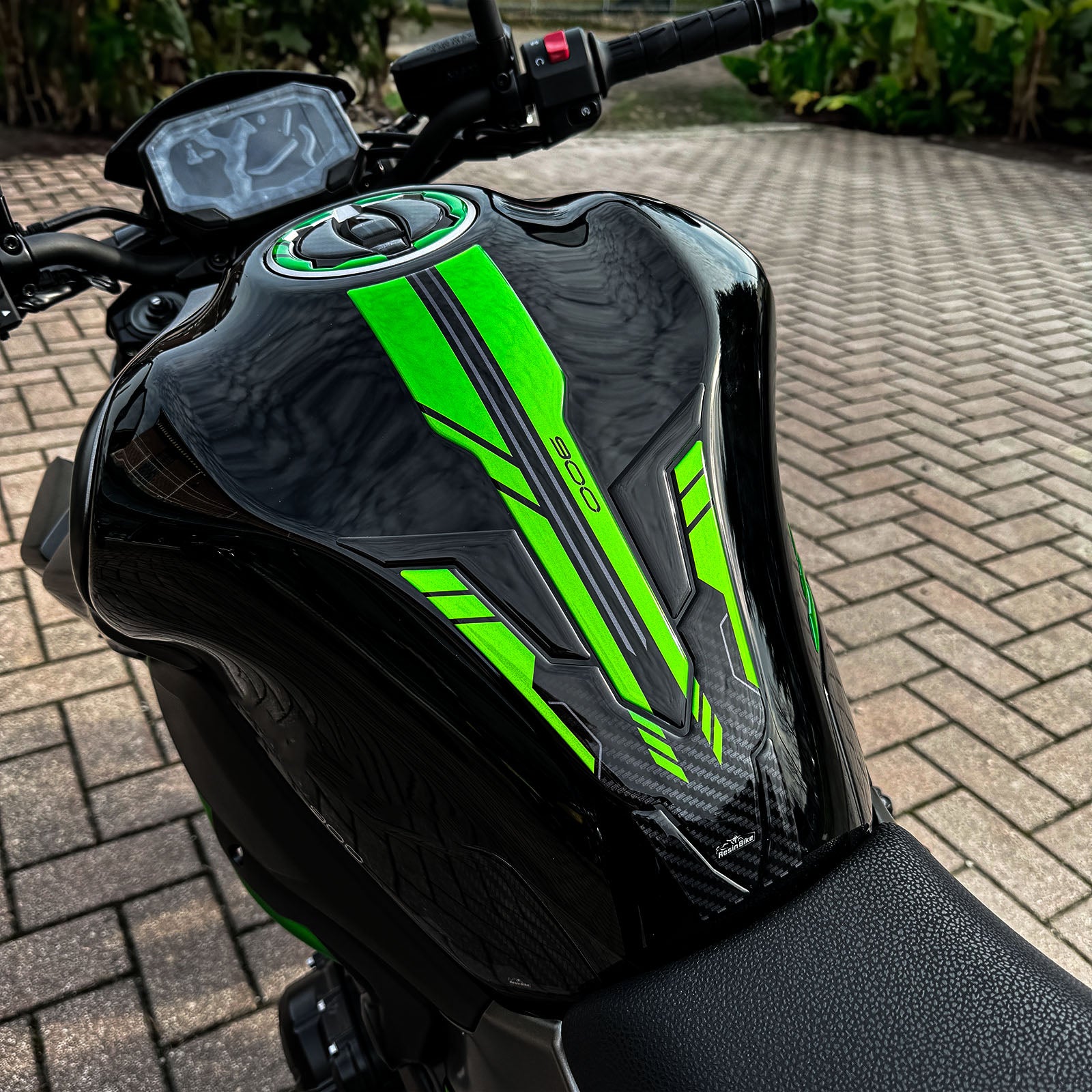Resin Bike 3D Motorcycle Stickers - Tank Pad | Kawasaki Z 900 2021>2024 - Pyramid Motorcycle Accessories