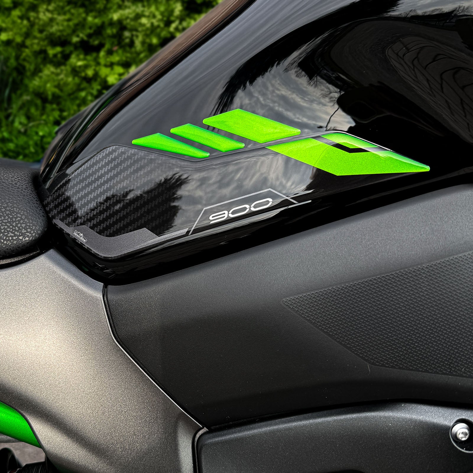 Resin Bike 3D Motorcycle Stickers - Basic Kit | Kawasaki Z 900 2021>2024 RB-1000703500004 - Pyramid Motorcycle Accessories