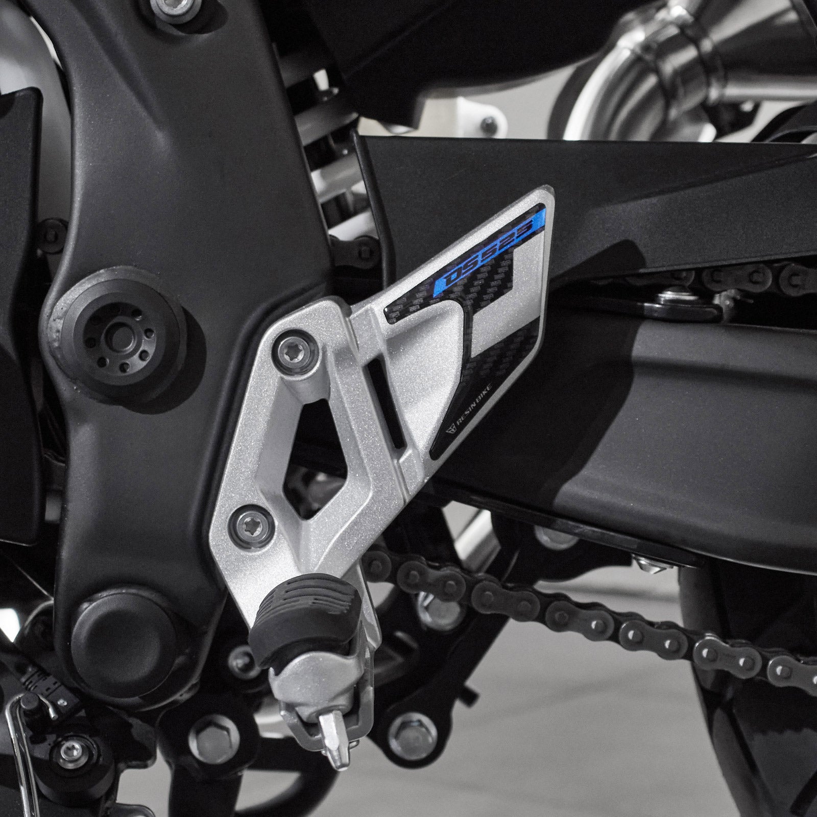 Resin Bike 3D Motorcycle Stickers - Heel Pads | Voge DS525X 2023>2025 RB-1000719900003 - Pyramid Motorcycle Accessories