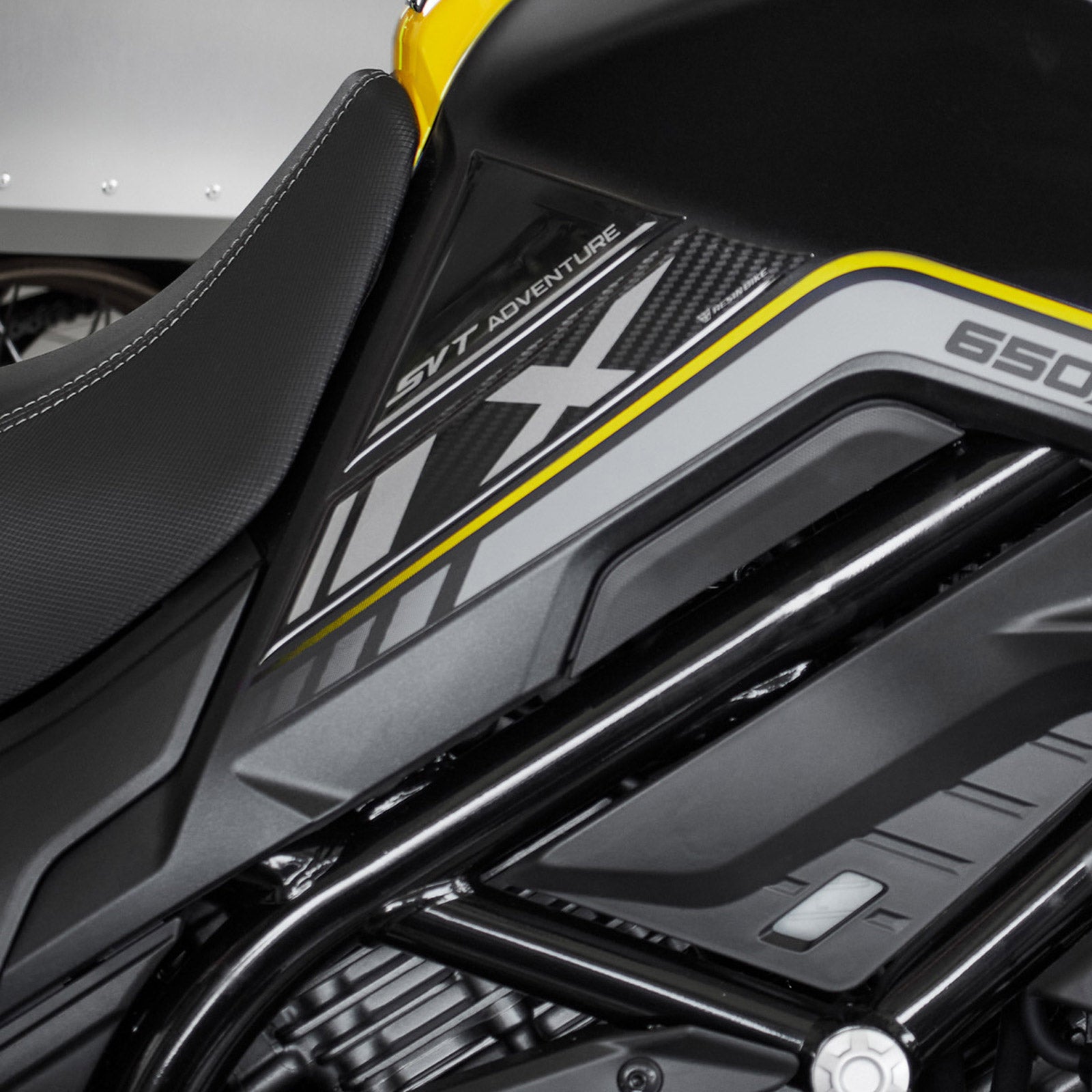Resin Bike 3D Motorcycle Stickers - Tank Sides | QJMotor SVT 650 X 2024>Current - Pyramid Motorcycle Accessories
