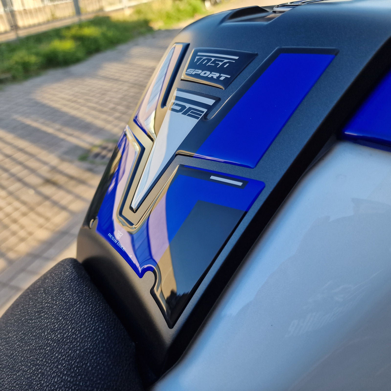 Resin Bike 3D Motorcycle Stickers - Tank Pad | Suzuki V-Strom 1050DE 2023>2024 - Pyramid Motorcycle Accessories