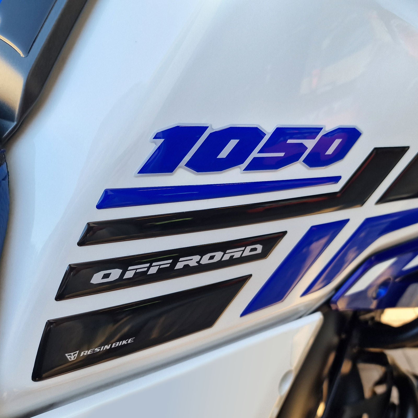 Resin Bike 3D Motorcycle Stickers - Tank Sides | Suzuki V-Strom 1050DE 2023>2024 - Pyramid Motorcycle Accessories