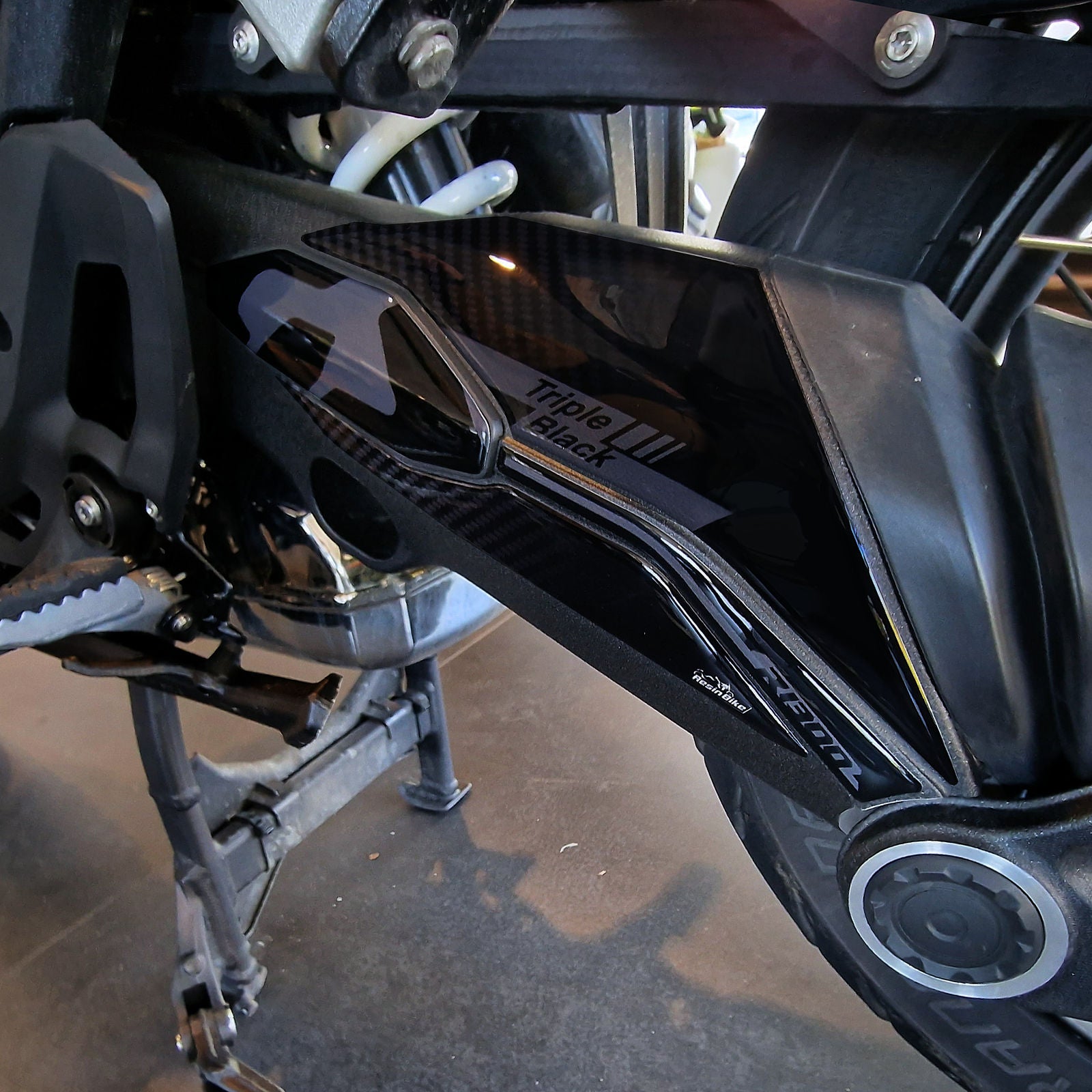 Resin Bike 3D Motorcycle Stickers - Swingarm | BMW R 1300 GS 2023>2025 - Pyramid Motorcycle Accessories