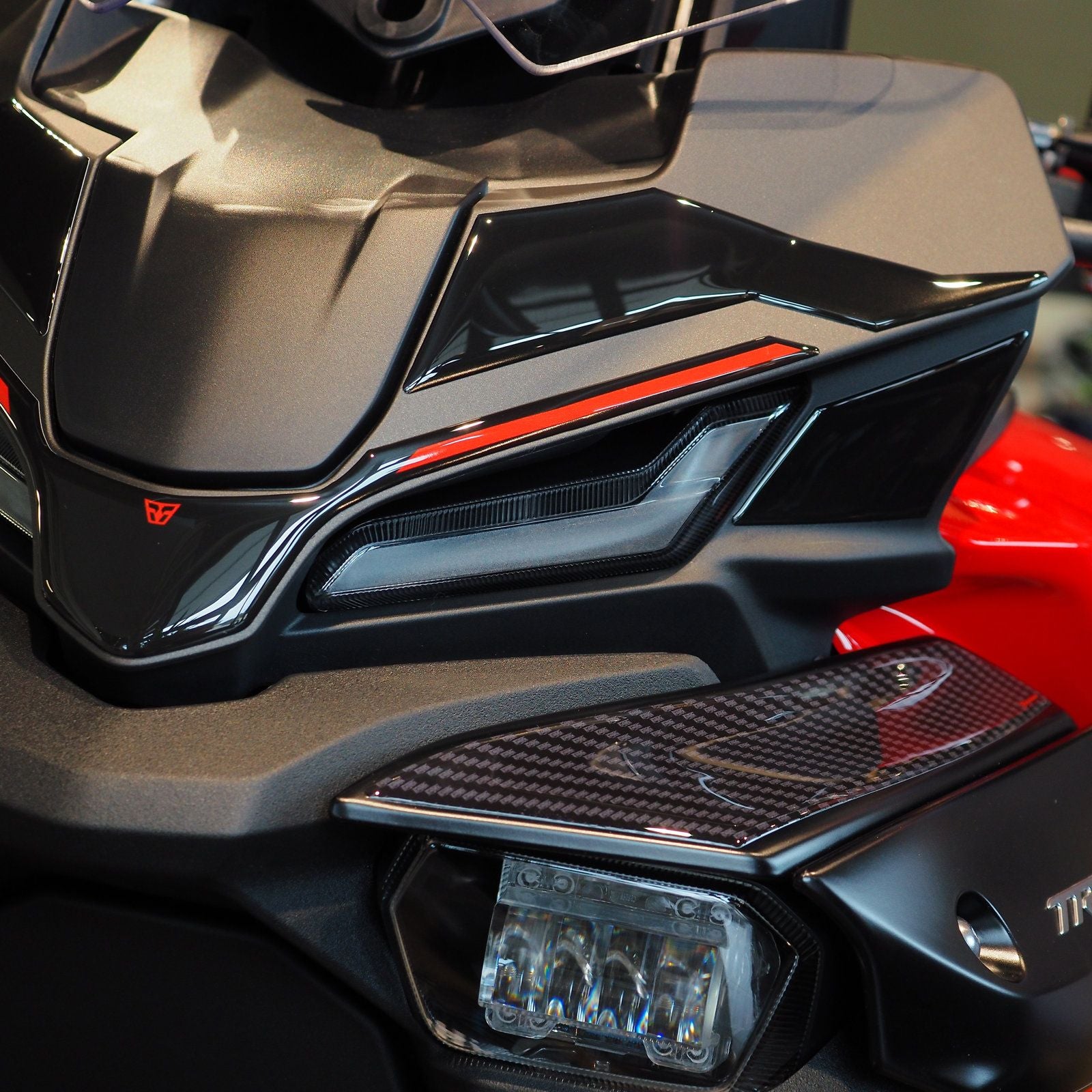 Resin Bike 3D Motorcycle Stickers - Frontal Area | Yamaha Tracer 9 2025>2026 - Pyramid Motorcycle Accessories