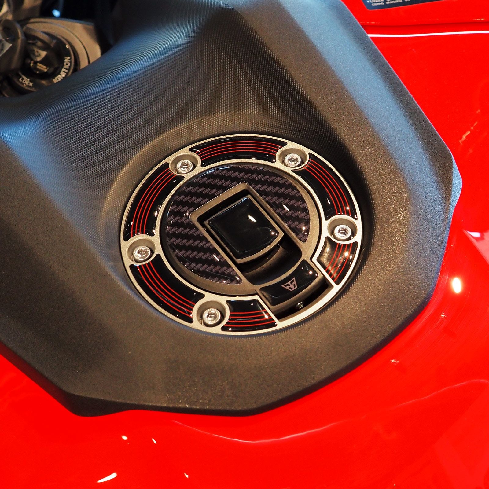 Resin Bike 3D Motorcycle Stickers - Fuel Cap | Yamaha Tracer 9 2025>2026 - Pyramid Motorcycle Accessories