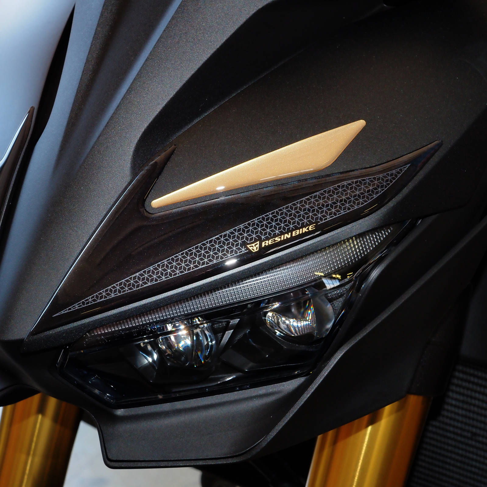 Resin Bike 3D Motorcycle Stickers - Windshield | Honda CB1000 Hornet SP 2025>Current - Pyramid Motorcycle Accessories