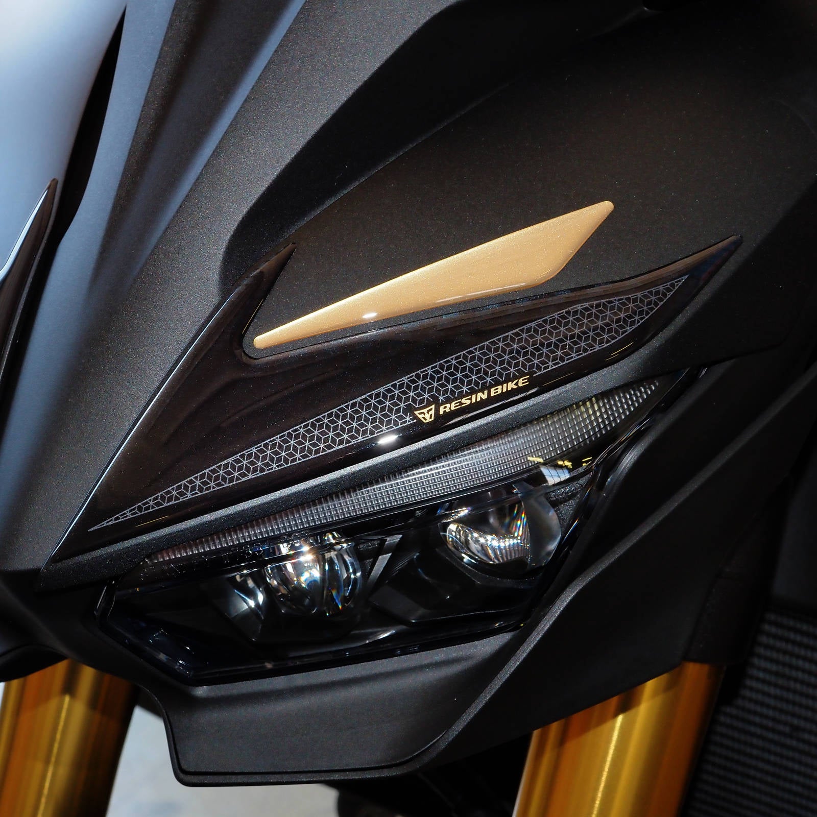 Resin Bike 3D Motorcycle Stickers - Windshield | Honda CB1000 Hornet SP 2025>2026 - Pyramid Motorcycle Accessories