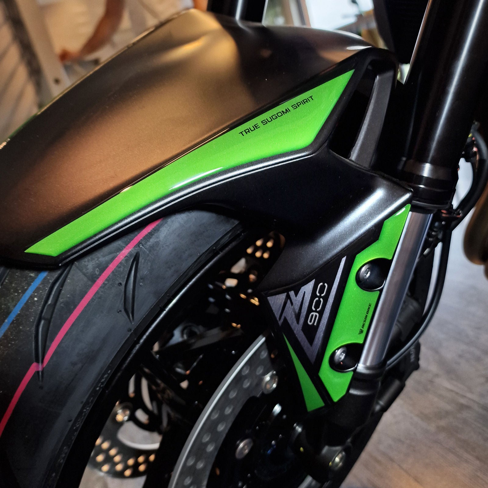 Resin Bike 3D Motorcycle Stickers - Side Panels | Kawasaki Z 900 / 900 SE 2025>2026 - Pyramid Motorcycle Accessories