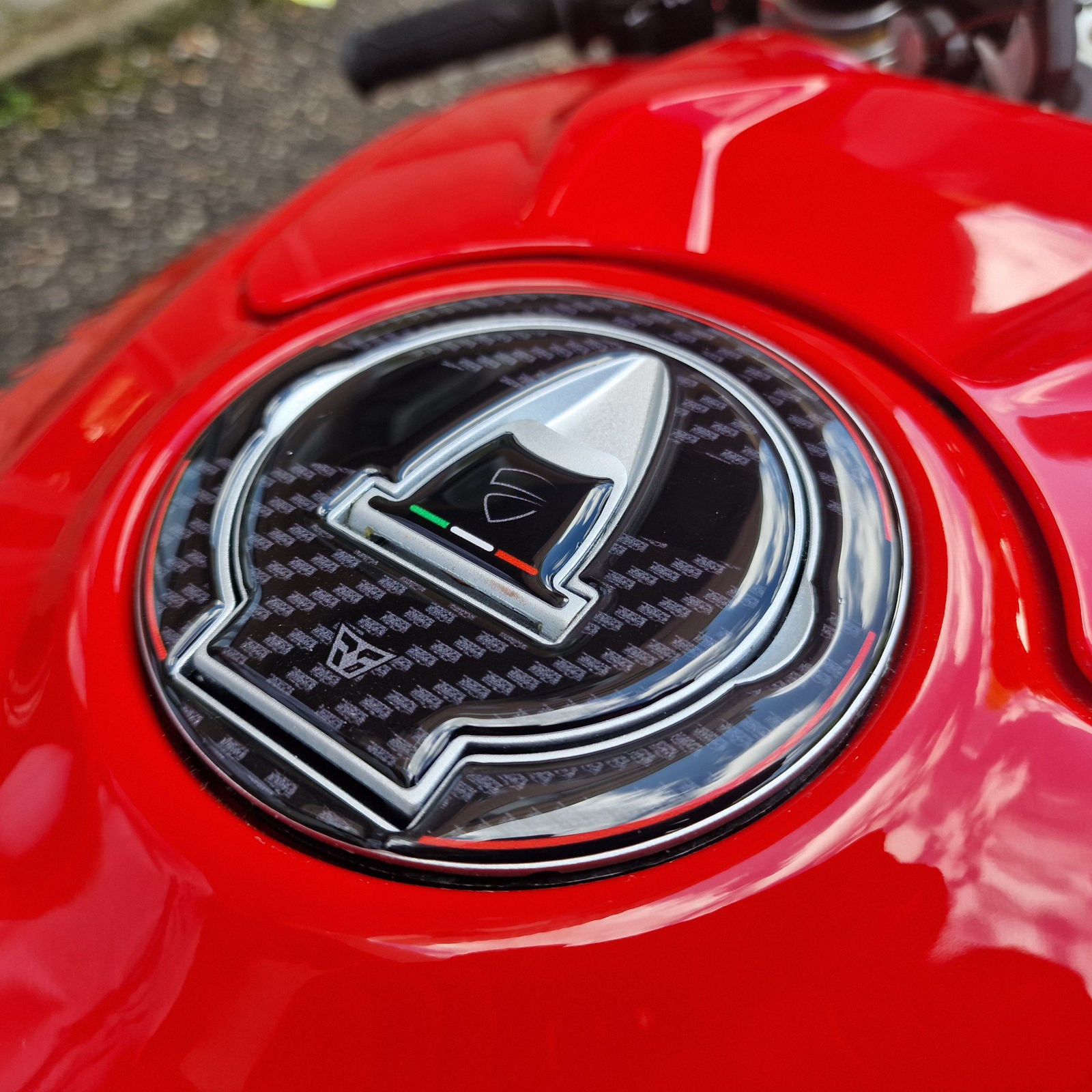 Resin Bike 3D Motorcycle Stickers - Fuel Cap | Ducati Panigale/Streetfighter V4 / V4 S 2025>2026 - Pyramid Motorcycle Accessories