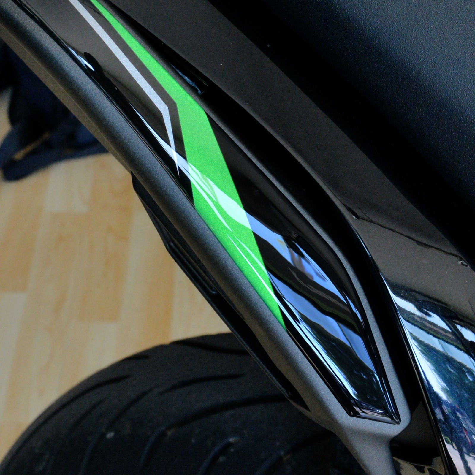 Resin Bike 3D Motorcycle Stickers - Passenger Handles | Kawasaki Versys 1100 2025>2026 - Pyramid Motorcycle Accessories