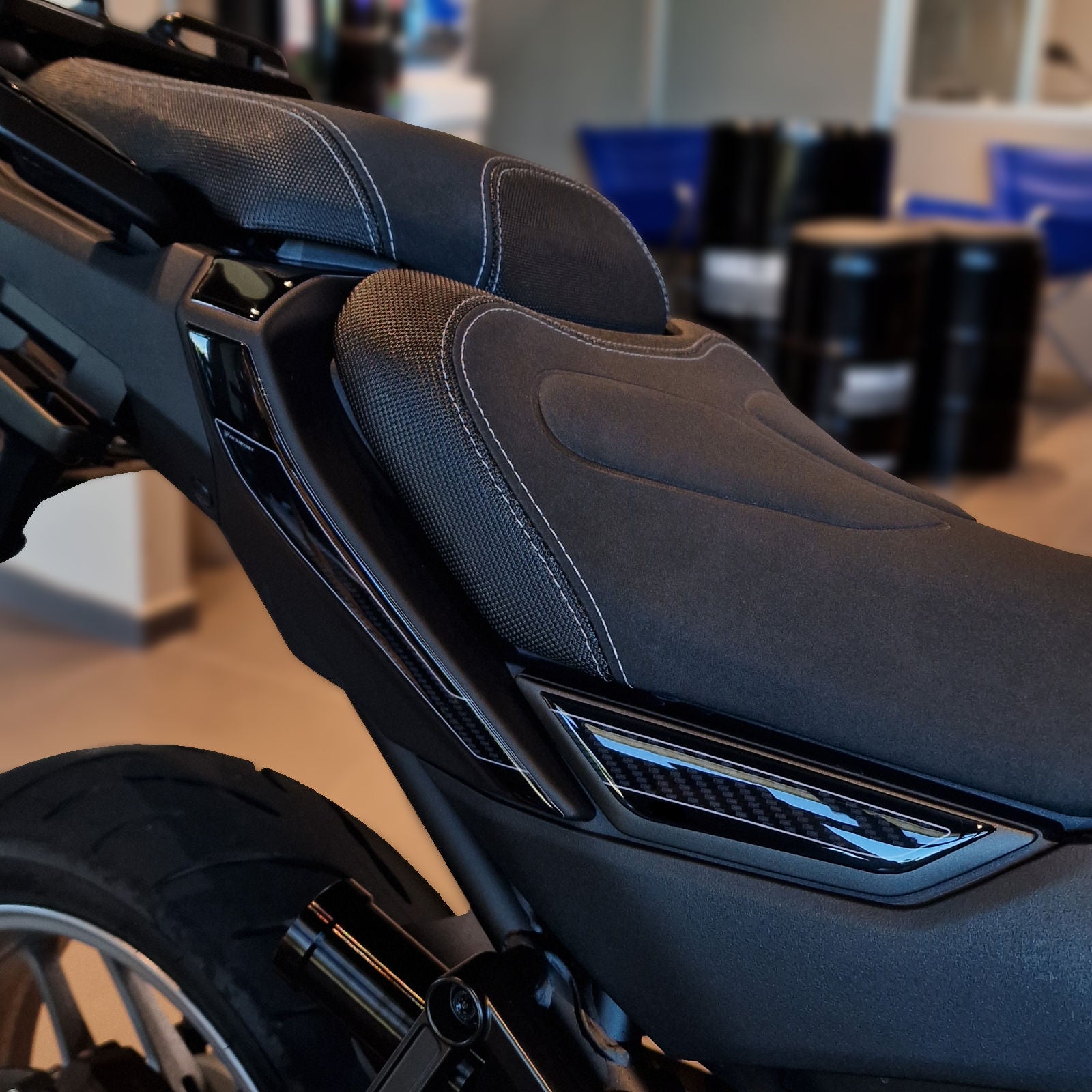 Resin Bike 3D Motorcycle Stickers - Underseat | Yamaha Tracer 9 / 9 GT / MT-09 / MT-09 SP 2025>2026 - Pyramid Motorcycle Accessories