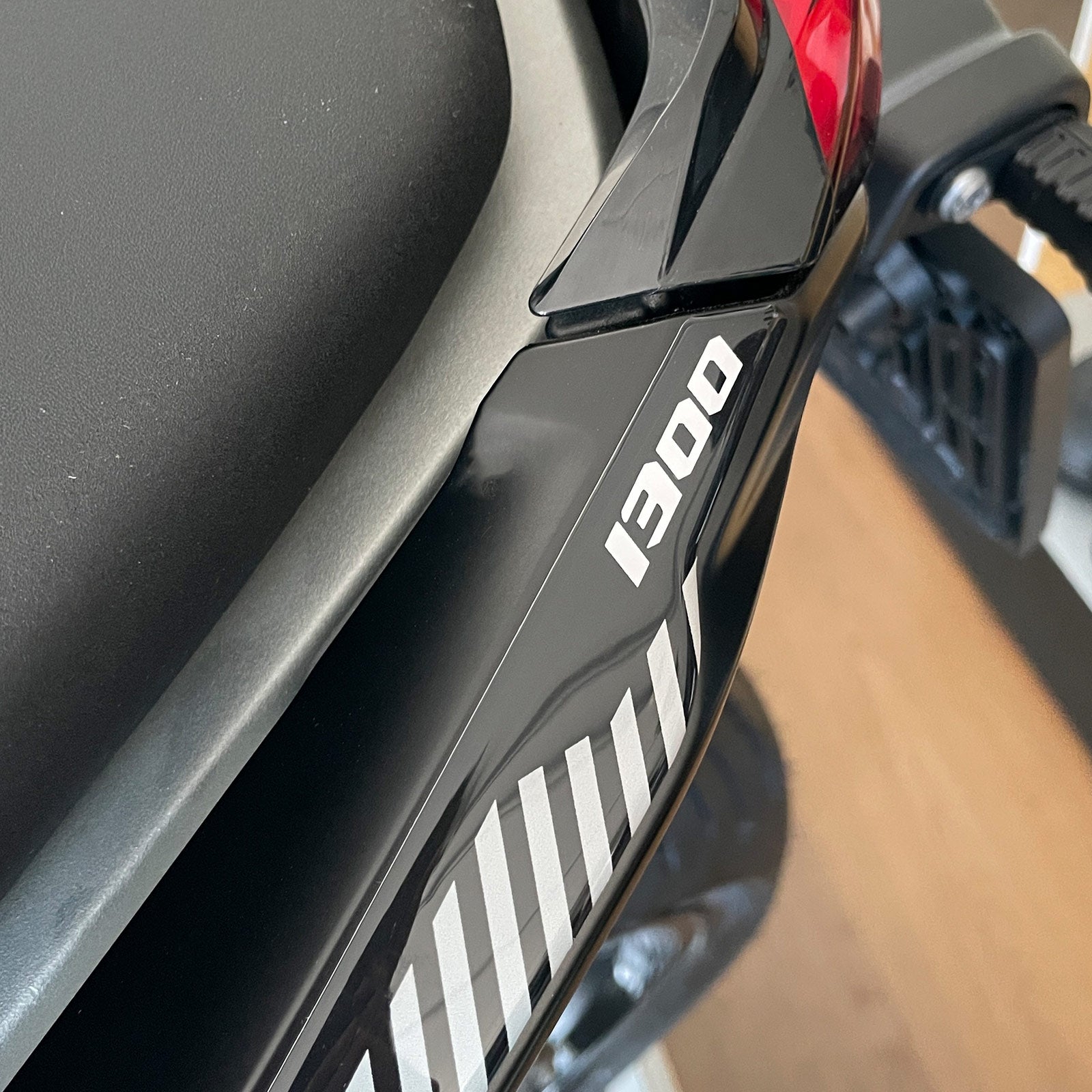 Resin Bike 3D Motorcycle Stickers - Passenger Handles | BMW R 1300 R 2025>2026 - Pyramid Motorcycle Accessories