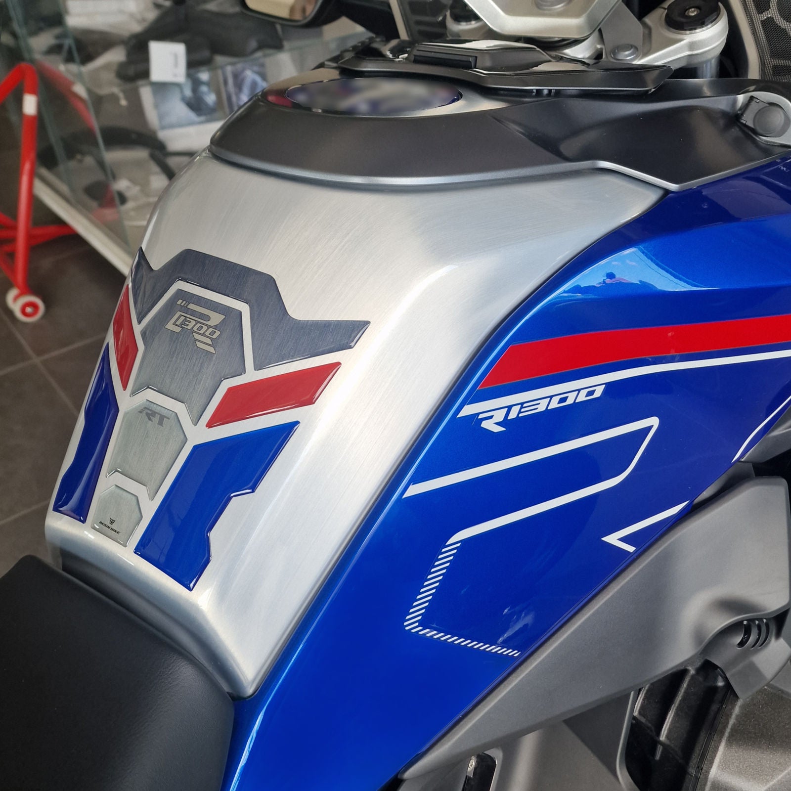 Resin Bike 3D Motorcycle Stickers - Tank Pad | BMW R 1300 RT 2025>Current - Pyramid Motorcycle Accessories