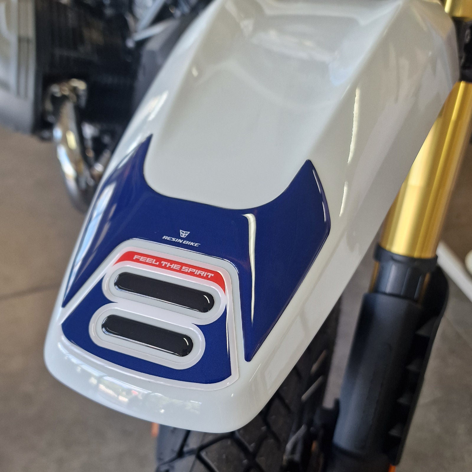 Resin Bike 3D Motorcycle Stickers - Footboard | BMW R 12 G/S 2025>2026 - Pyramid Motorcycle Accessories