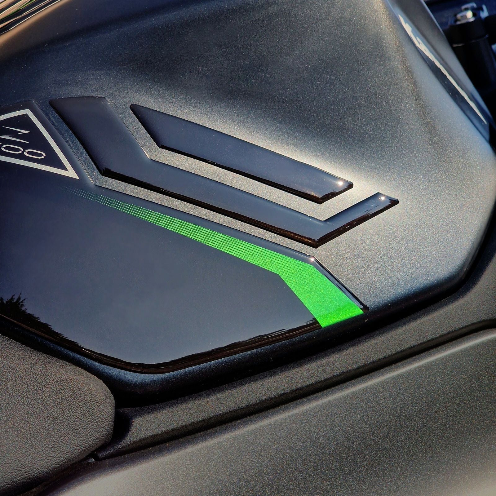 Resin Bike 3D Motorcycle Stickers - Tank Sides | Kawasaki Z 500 2024>2026 - Pyramid Motorcycle Accessories