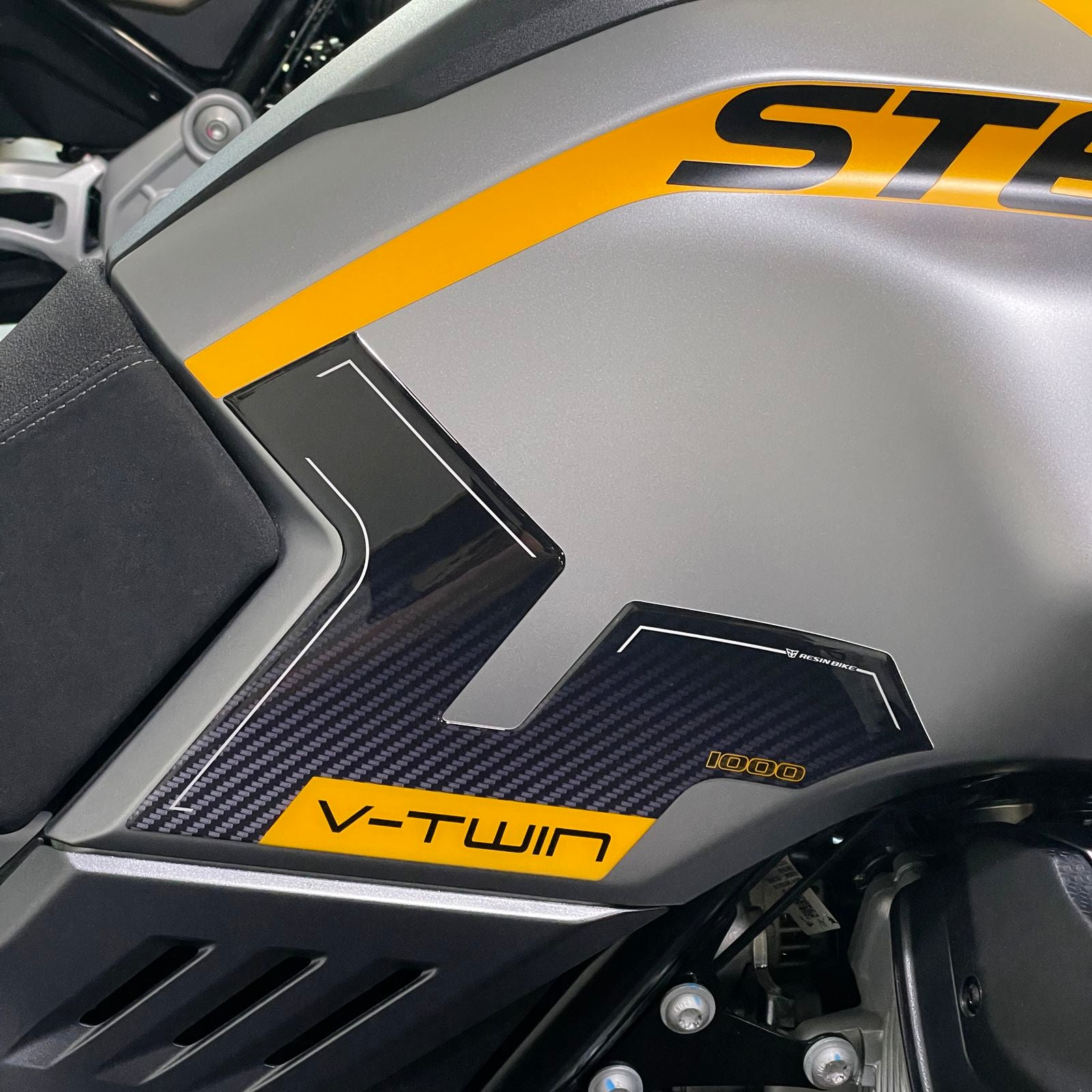 Resin Bike 3D Motorcycle Stickers - Tank Sides | Moto Guzzi Stelvio 2024>2026 - Pyramid Motorcycle Accessories