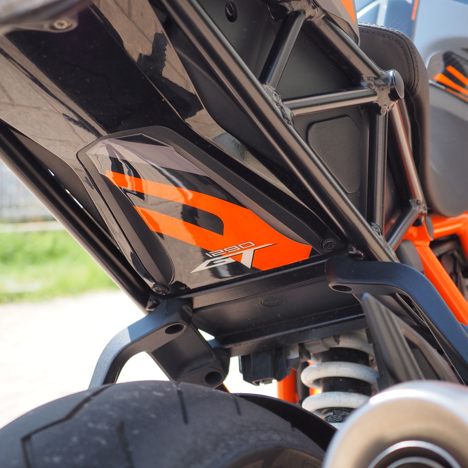 Resin Bike 3D Motorcycle Stickers - Front Fender | KTM Super Duke 1290 GT 2019>2024 RB-1000800400009 - Pyramid Motorcycle Accessories