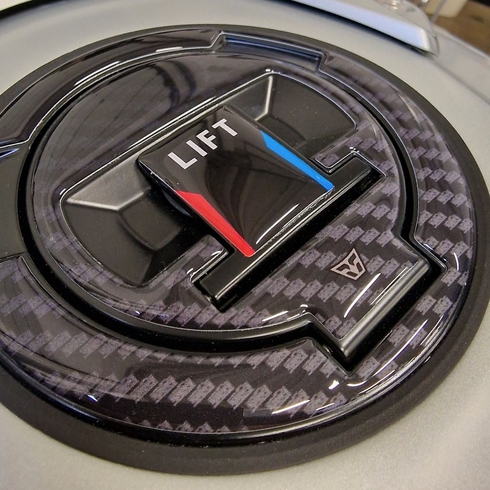 Resin Bike 3D Motorcycle Stickers - Fuel Cap | BMW S 1000 R / M 1000 R 2021>2026 - Pyramid Motorcycle Accessories