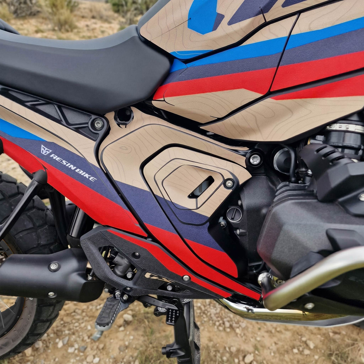 Resin Bike Rough Crystal Graphic Kit Desert Full Tank Grip | BMW R 1300 GS 2023>2026