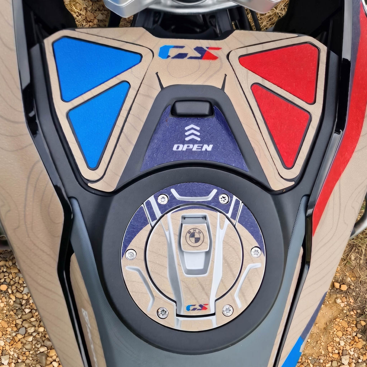 Resin Bike Rough Crystal Graphic Kit Desert Full Tank Grip | BMW R 1300 GS 2023>2026
