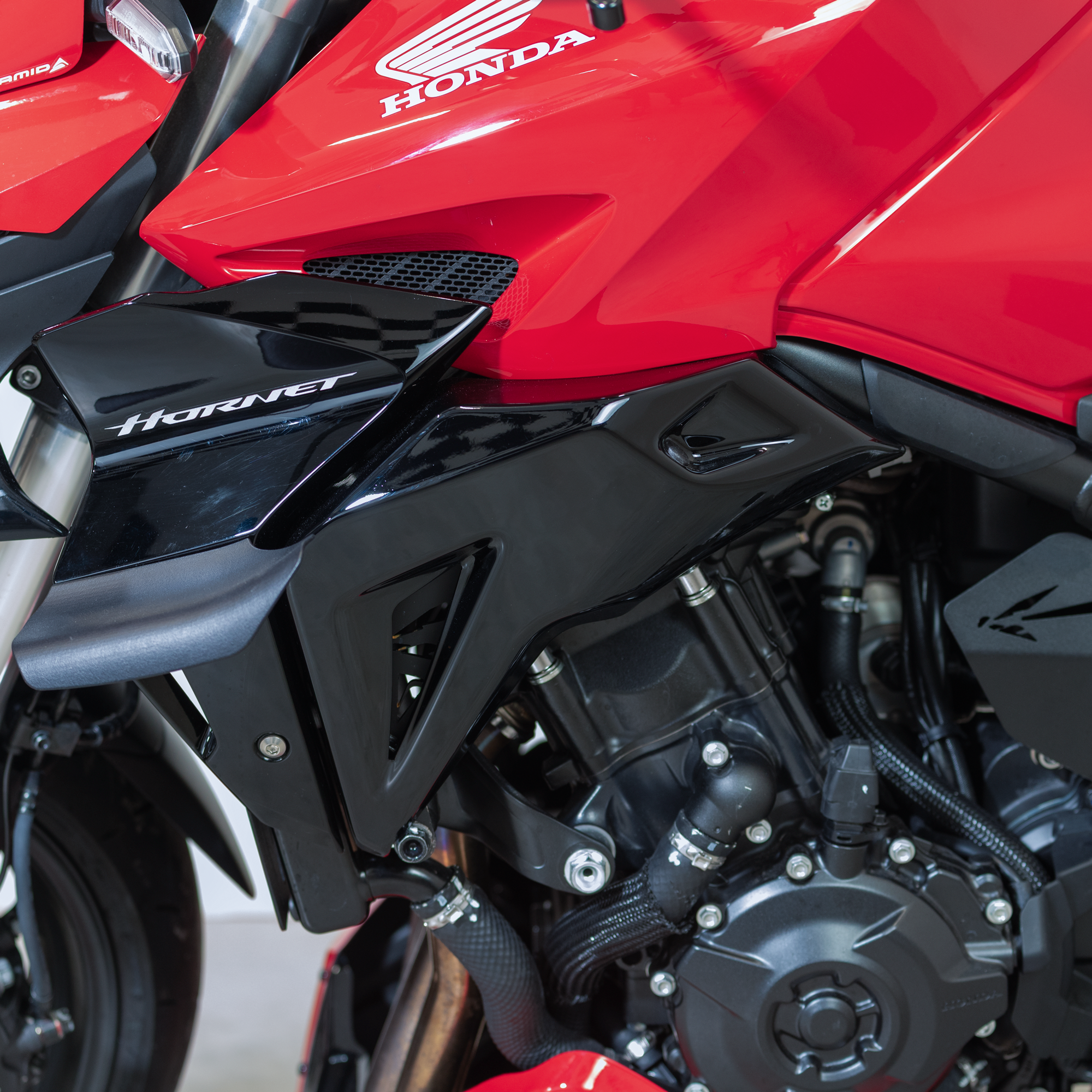 Pyramid Infill Panels | Matte Iridium Grey Metallic | Honda CB1000 Hornet 2025>Current - Pyramid Motorcycle Accessories