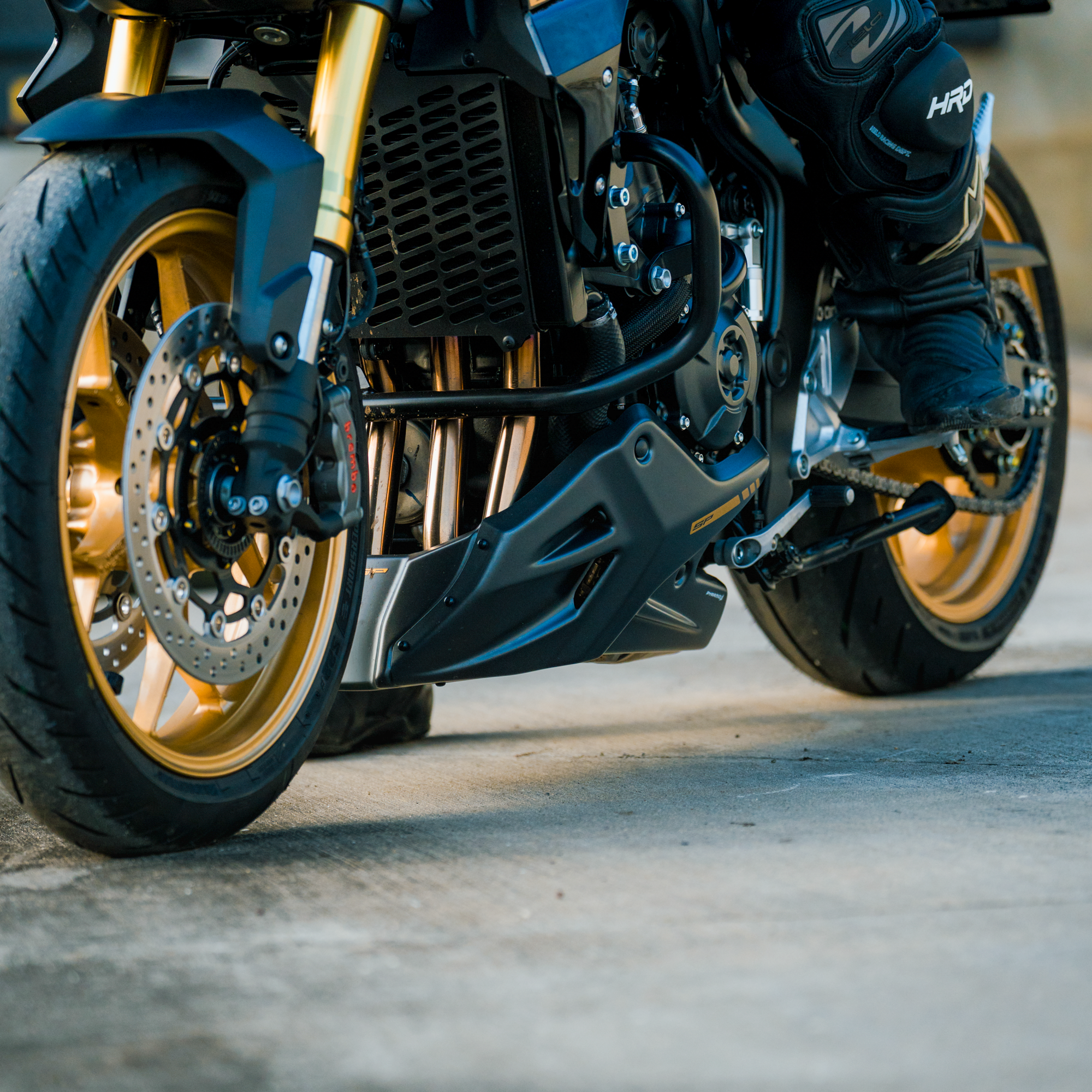 Pyramid Belly Pan | SP Colours | Honda CB1000 Hornet inc SP 2025>Current - Pyramid Motorcycle Accessories