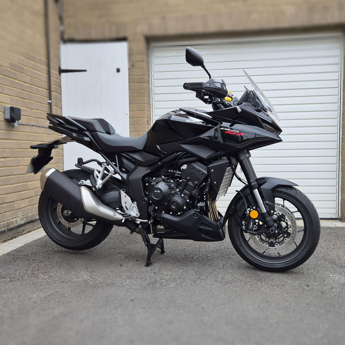 Pyramid Belly Pan | Matte Black | Honda CB1000GT 2026>Current - Pyramid Motorcycle Accessories