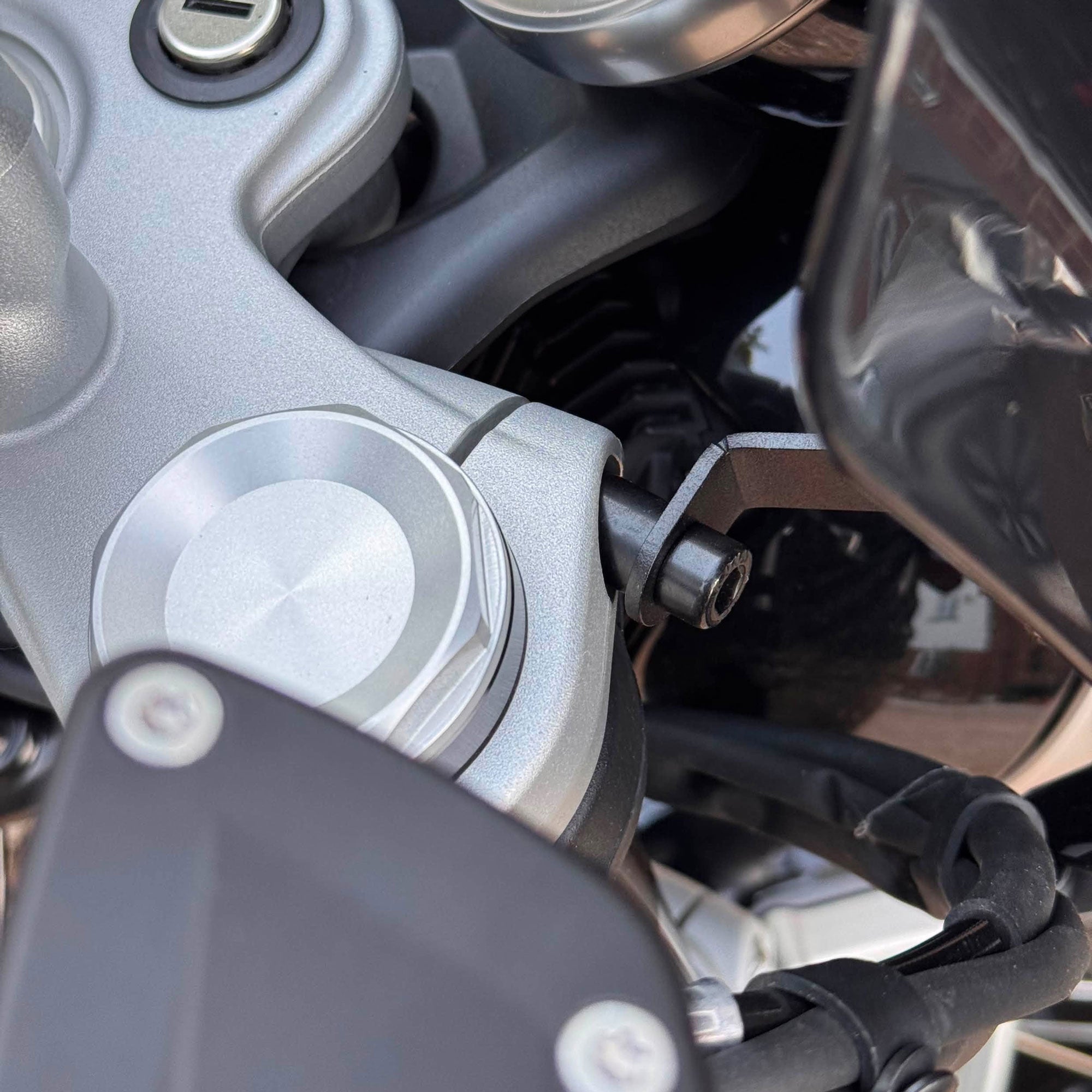 Pyramid Fly Screen | Unpainted | BMW R12/R12 NineT 2024>Current