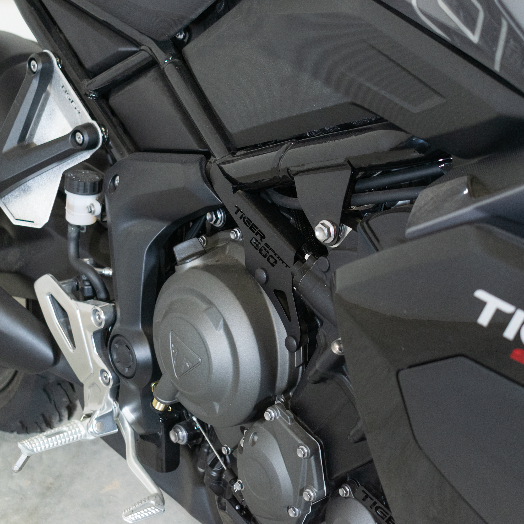 Pyramid Engine Ornament | Matte Black | Triumph Tiger Sport 800 2025>Current - Pyramid Motorcycle Accessories