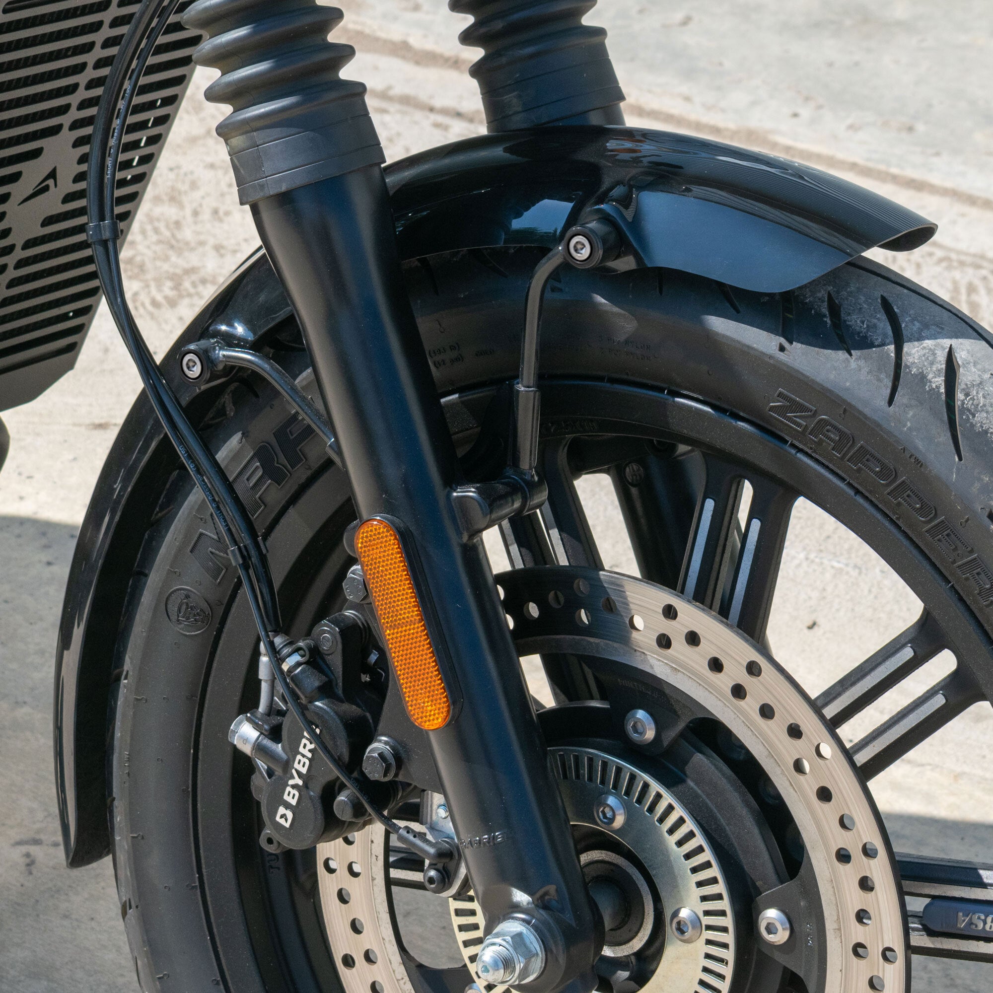 Pyramid Extended Front Mudguard | Gloss Black | BSA Bantam 350 2025>Current