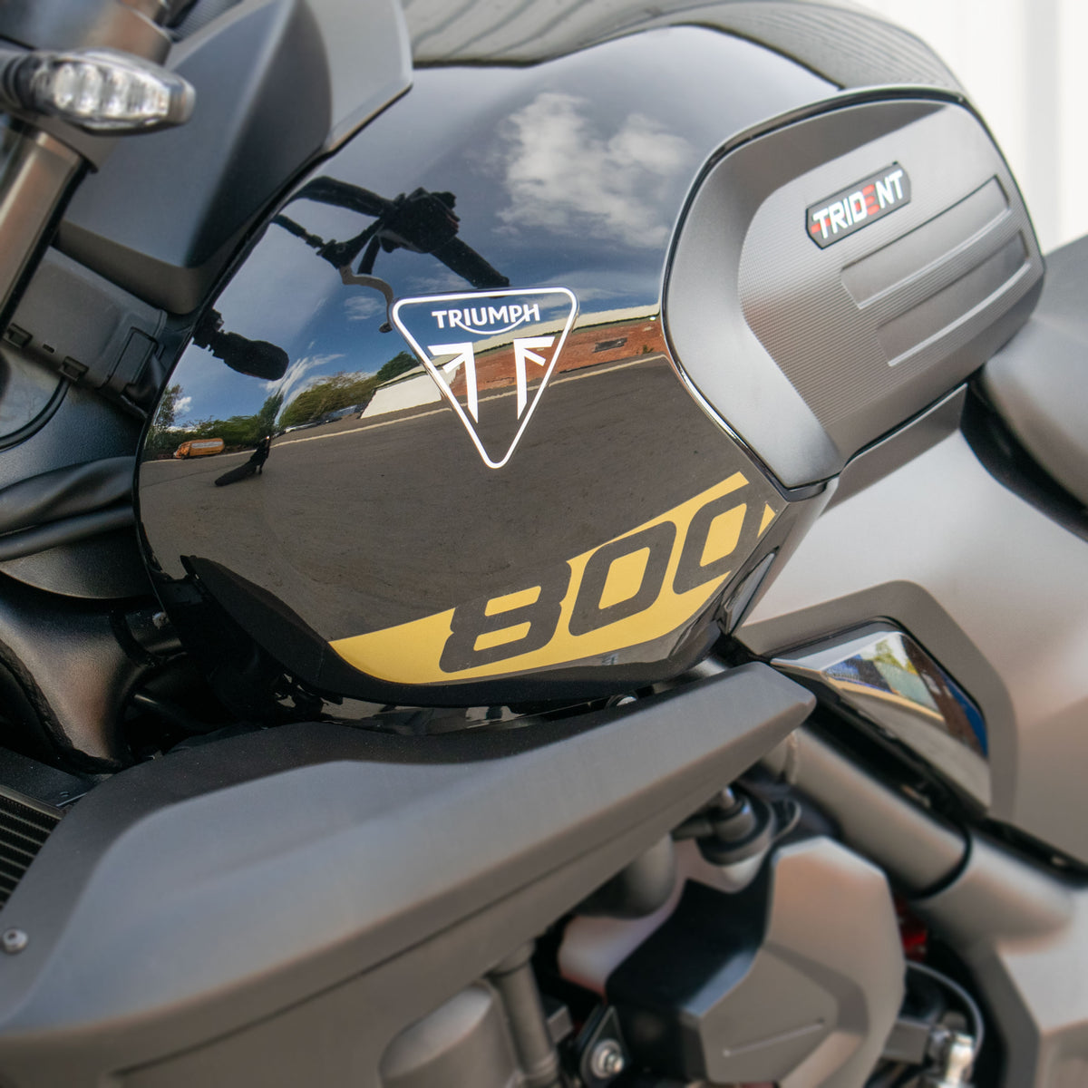 Pyramid Decals | Gold Tank Decals | Triumph Trident 800 2026>Current