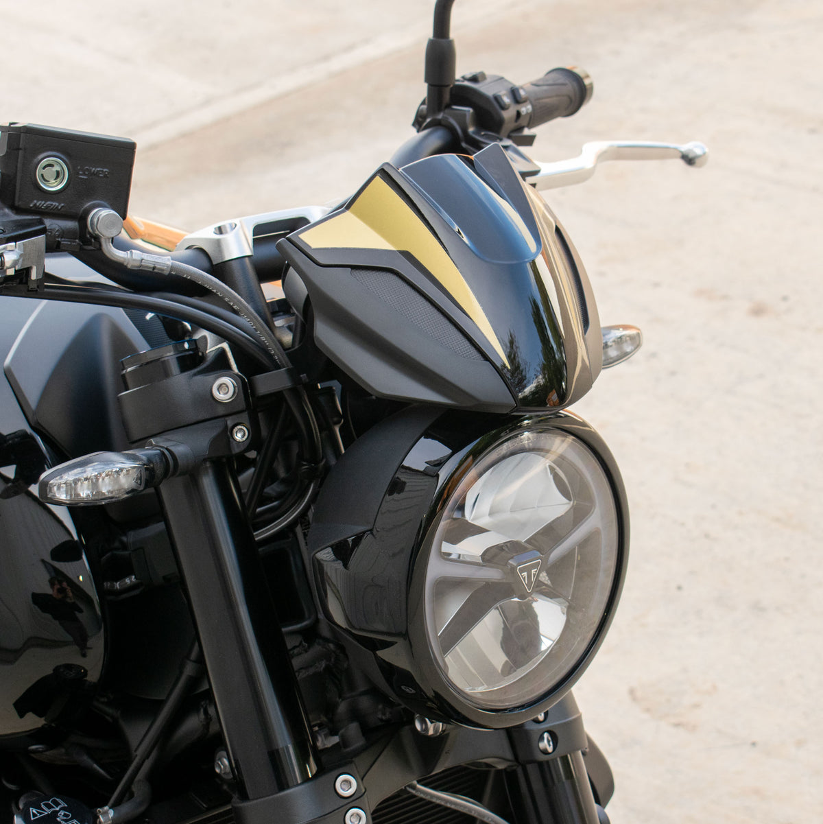 Pyramid Decals | Gold Fly Screen Decals | Triumph Trident 800 2026>Current