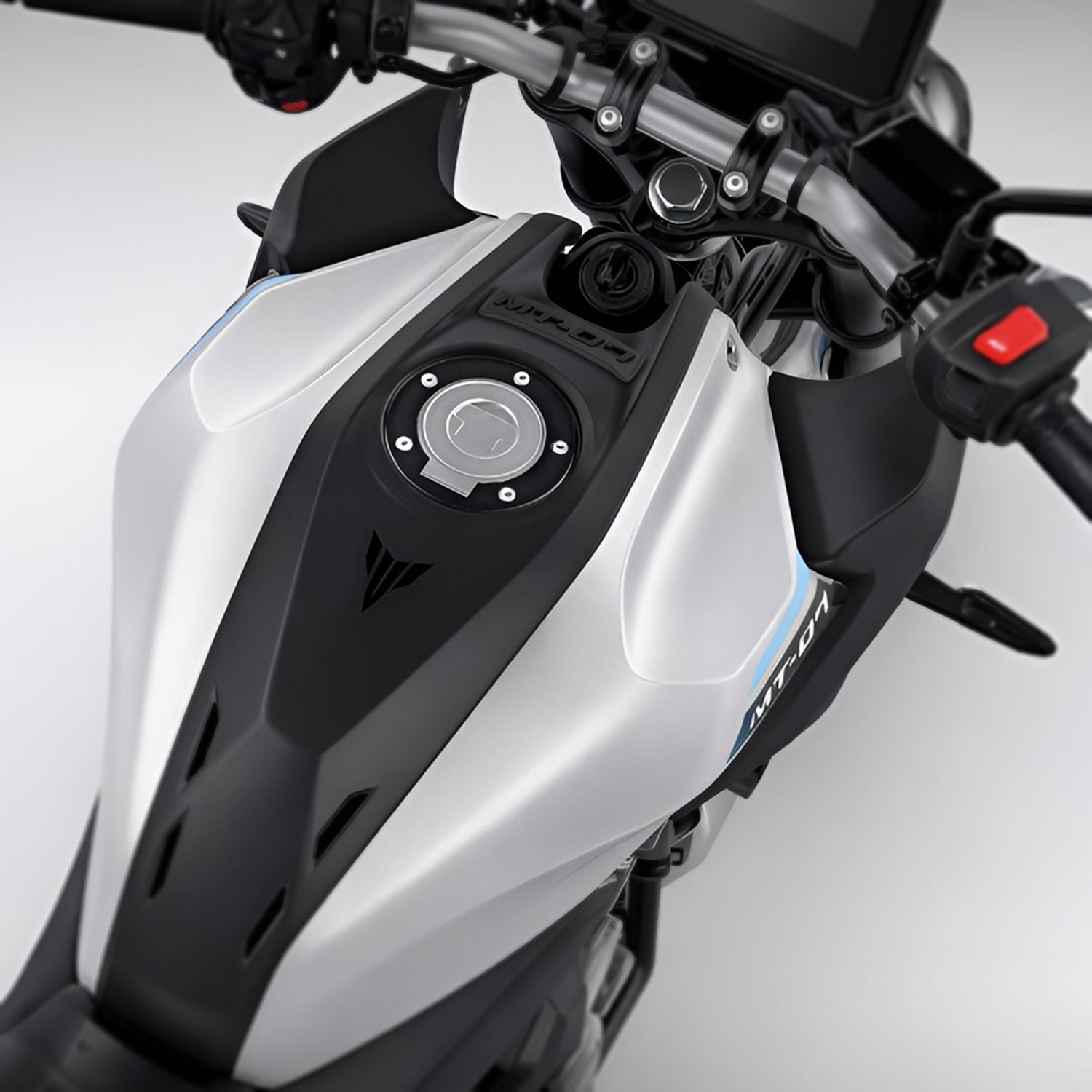 Pyramid Tank Ornament | Matte Black | Yamaha MT-07 2025>Current - Pyramid Motorcycle Accessories
