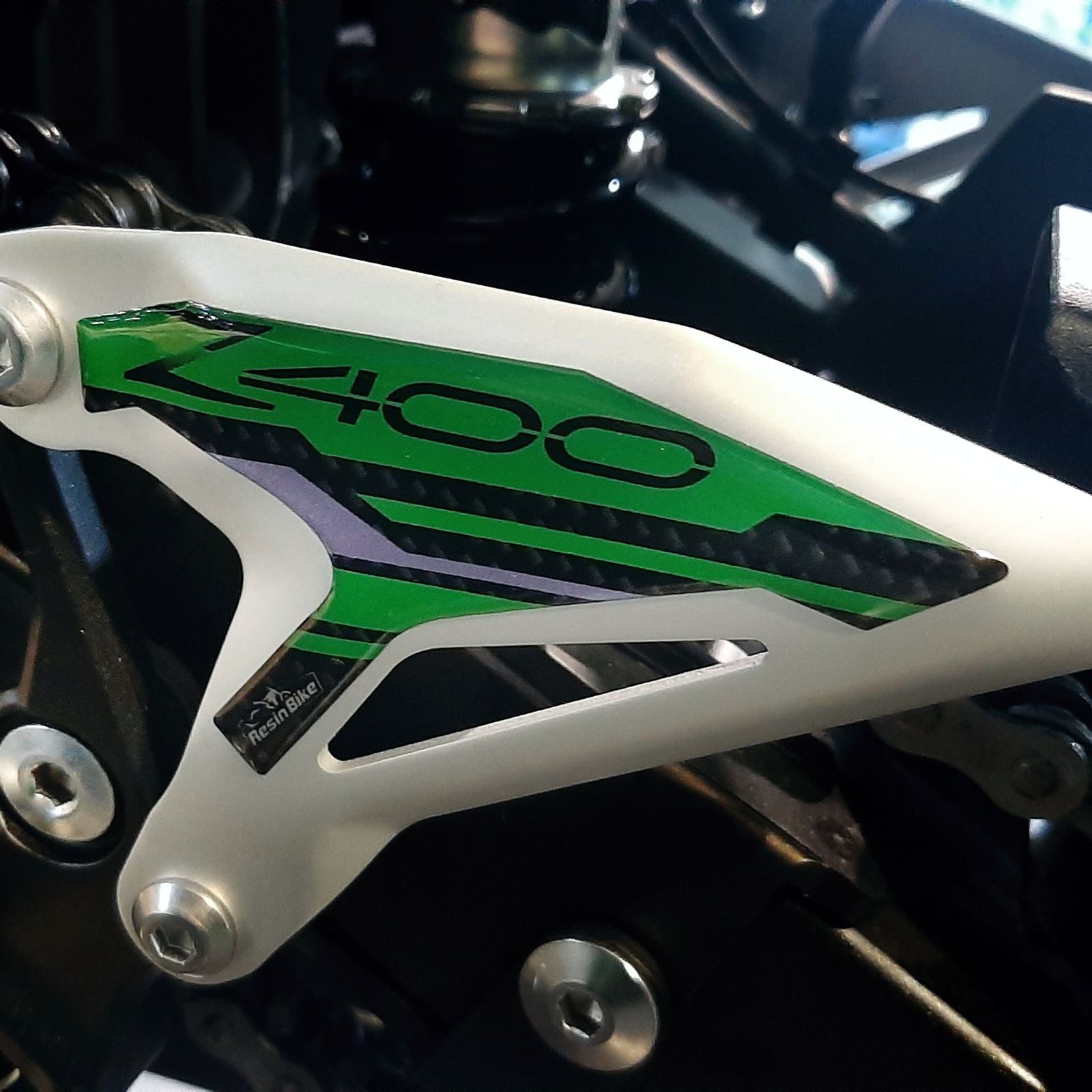 Resin Bike 3D Motorcycle Stickers - Heel Pads | Kawasaki Z 400 2019>2023 - Pyramid Motorcycle Accessories