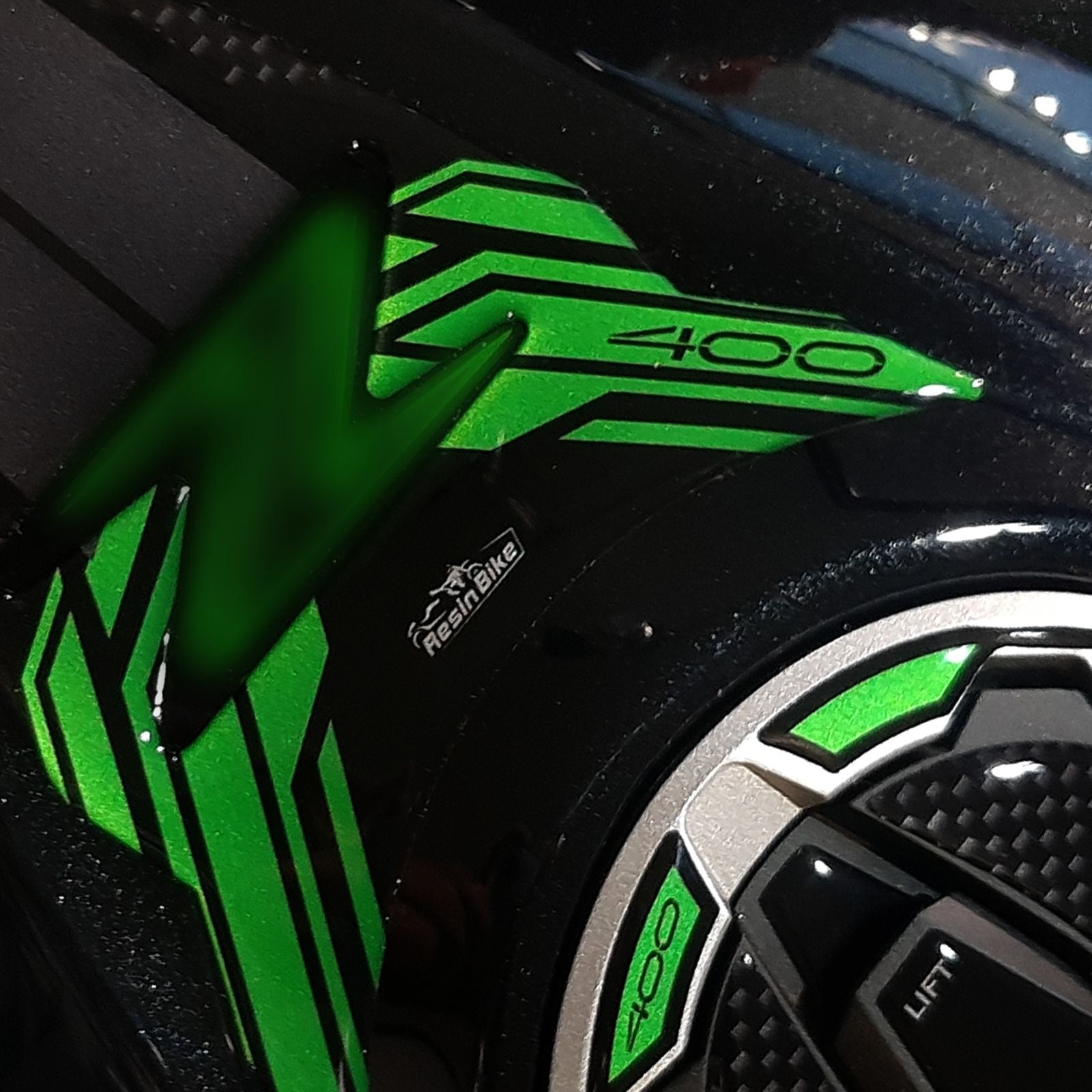 Resin Bike 3D Motorcycle Stickers - Tank Pad | Kawasaki Z 400 2019>2023 RB-1000150500008 - Pyramid Motorcycle Accessories