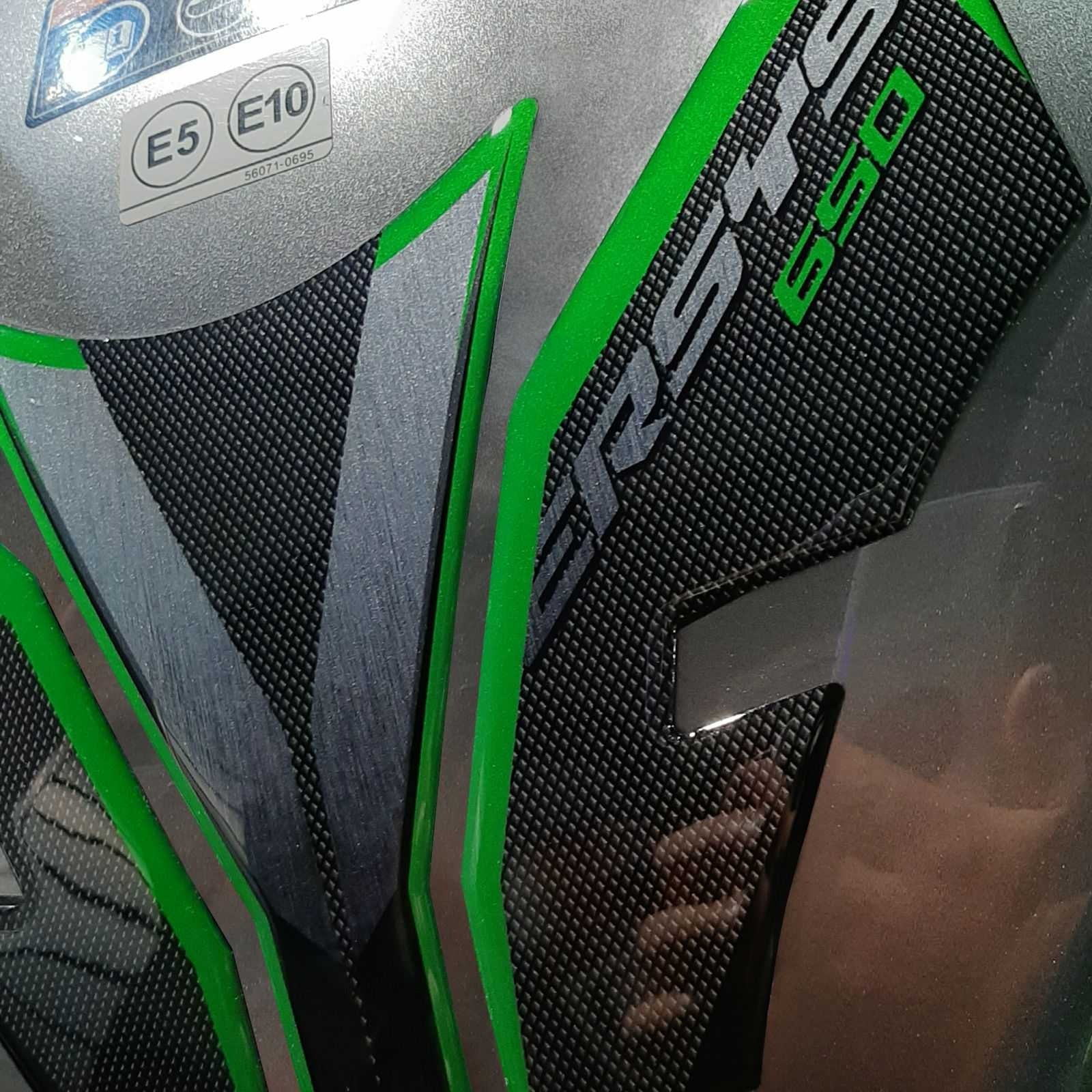 Resin Bike 3D Motorcycle Stickers - Tank Pad | Kawasaki Versys 650 2017>2021 - Pyramid Motorcycle Accessories
