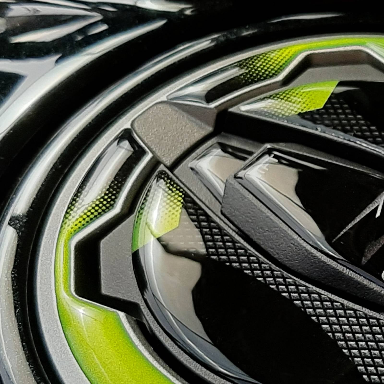 Resin Bike 3D Motorcycle Stickers - Fuel Cap | Kawasaki Z 650 2020>2022 - Pyramid Motorcycle Accessories