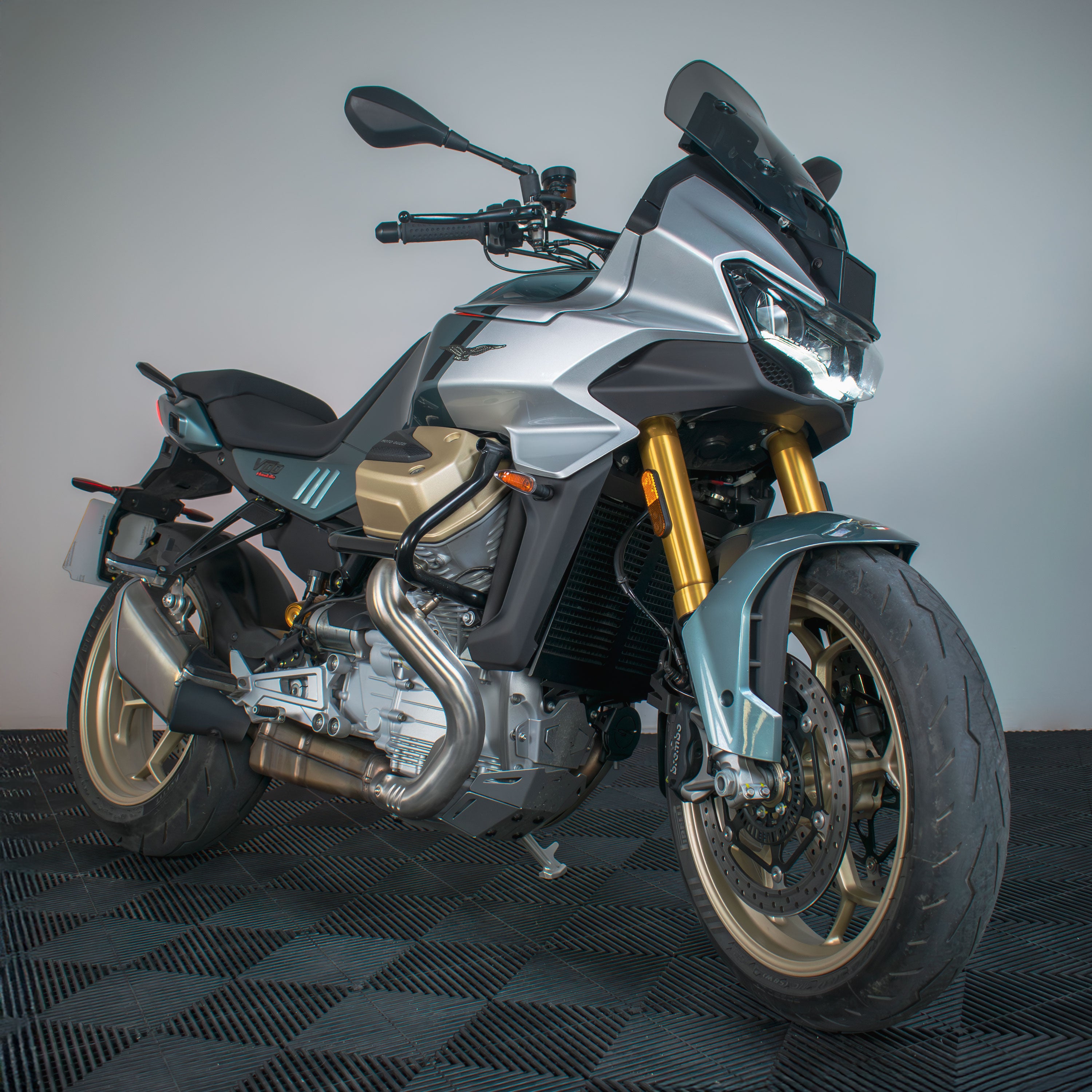 Pyramid Engine Cover | Gloss Silver | Moto Guzzi V100 Stelvio 2023>Current - Pyramid Motorcycle Accessories