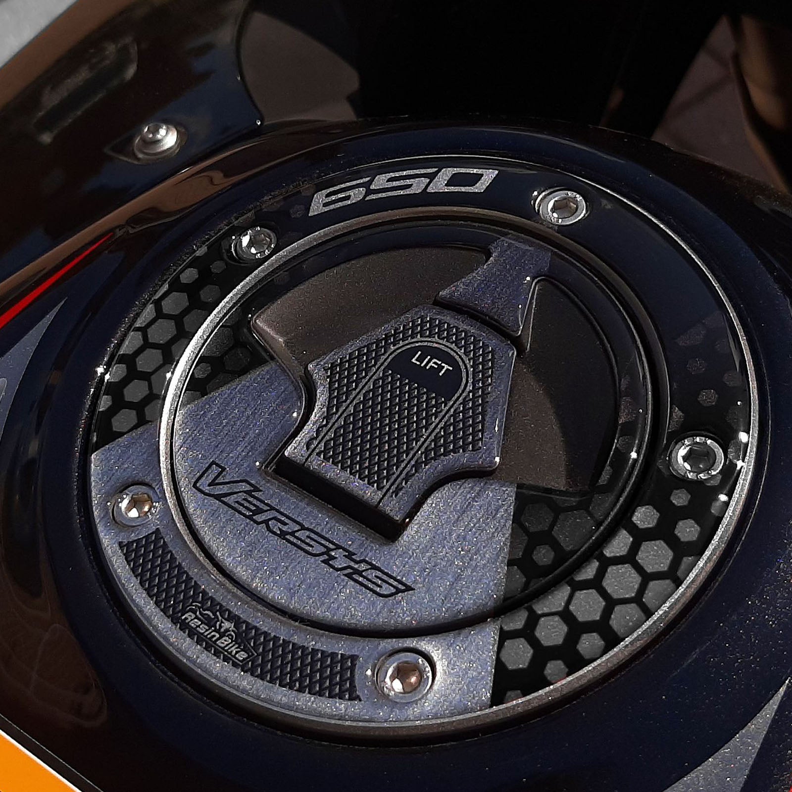 Resin Bike 3D Motorcycle Stickers - Fuel Cap | Kawasaki Versys 650 2017>2021 RB-1000437600001 - Pyramid Motorcycle Accessories